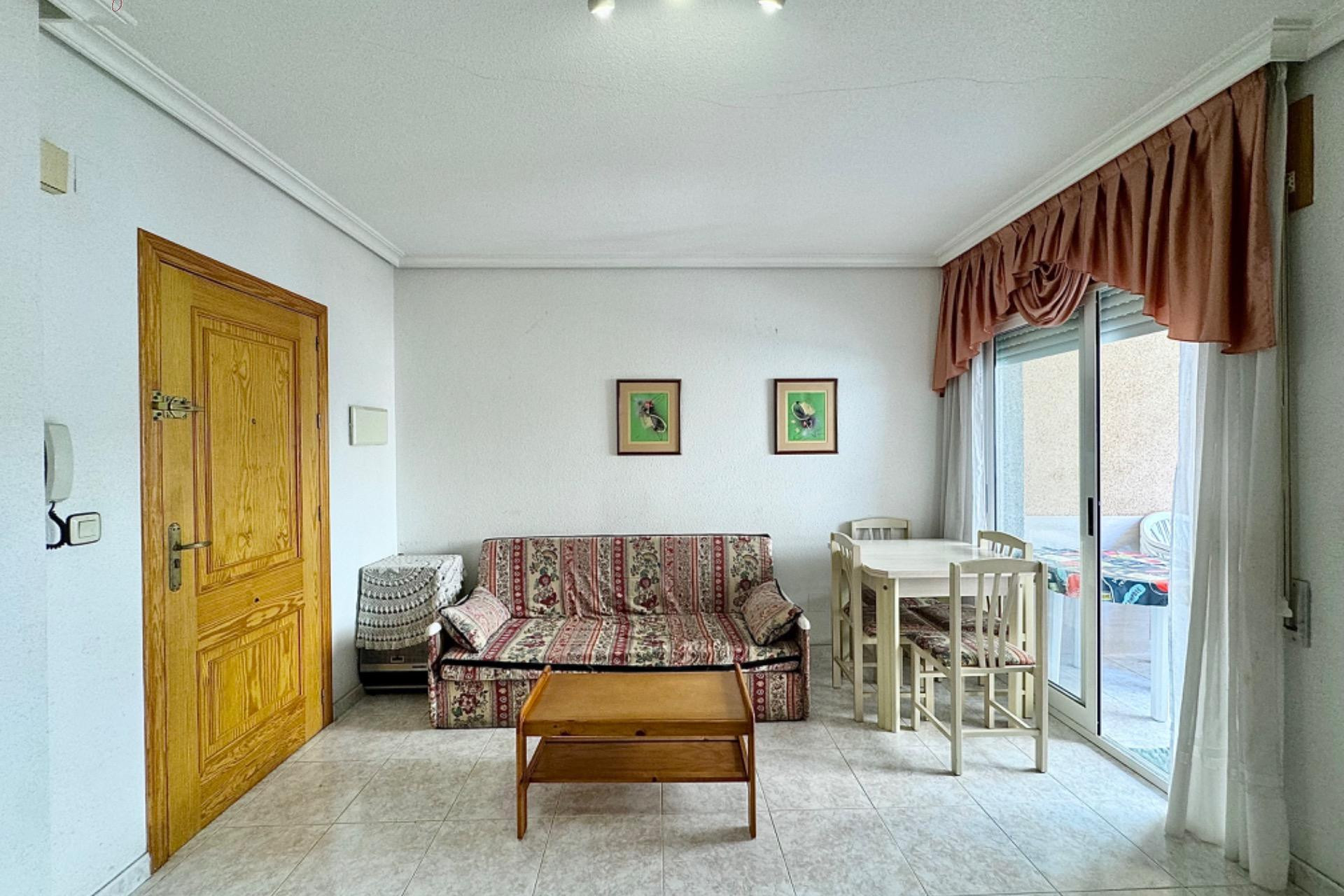 Resale - Apartment  - Torrevieja - Acequion