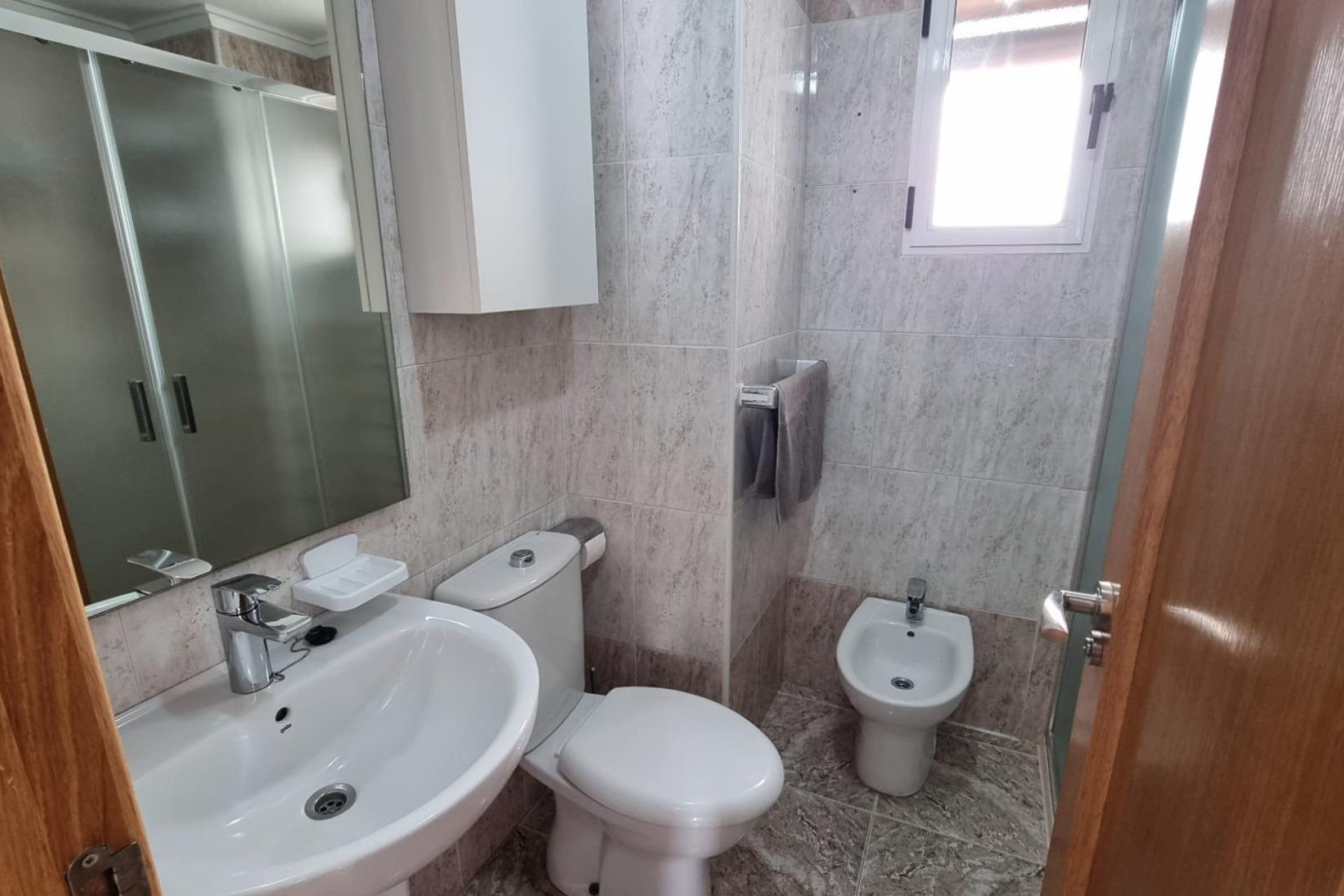 Resale - Apartment  - Torrevieja - Acequion