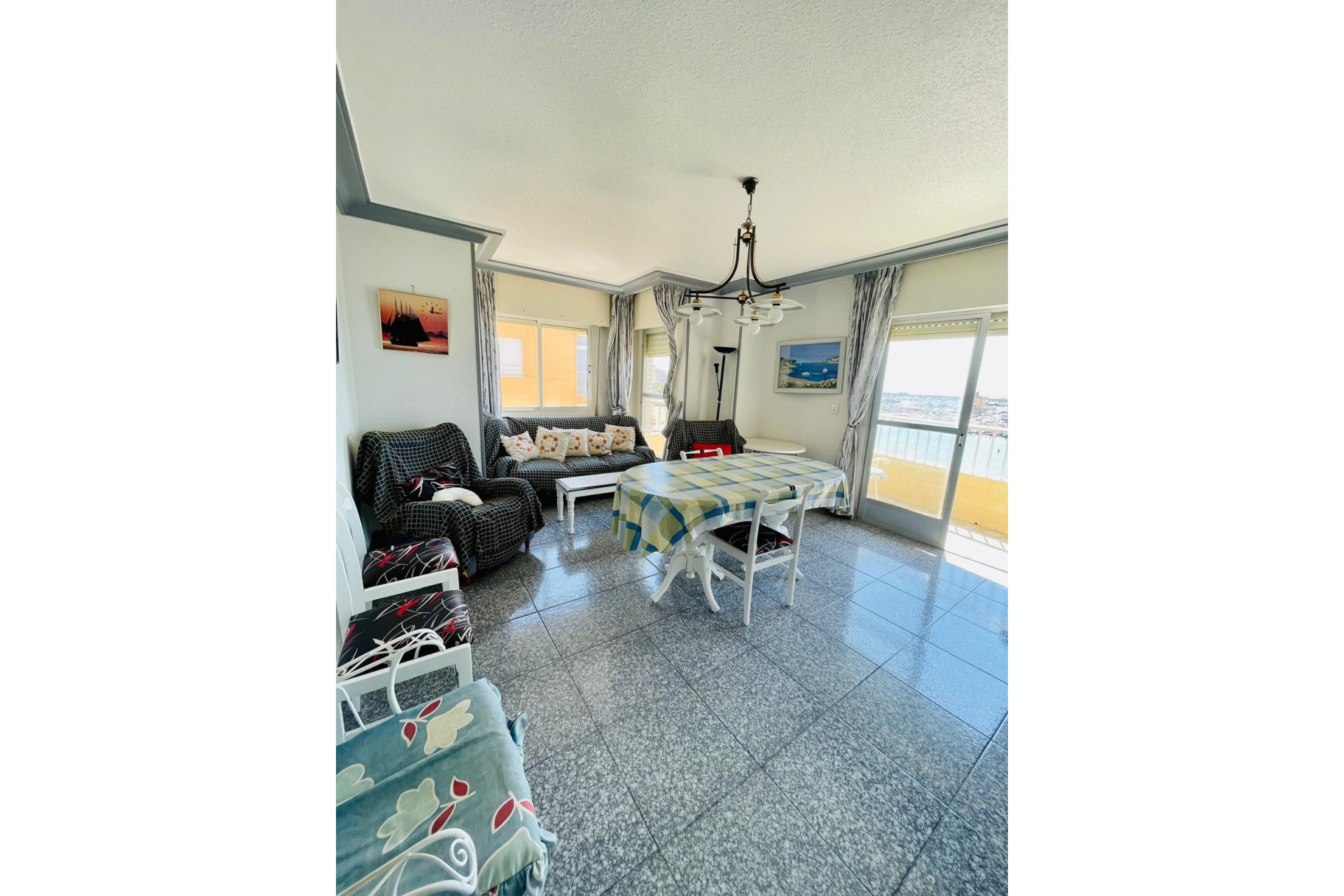 Resale - Apartment  - Torrevieja - Acequion