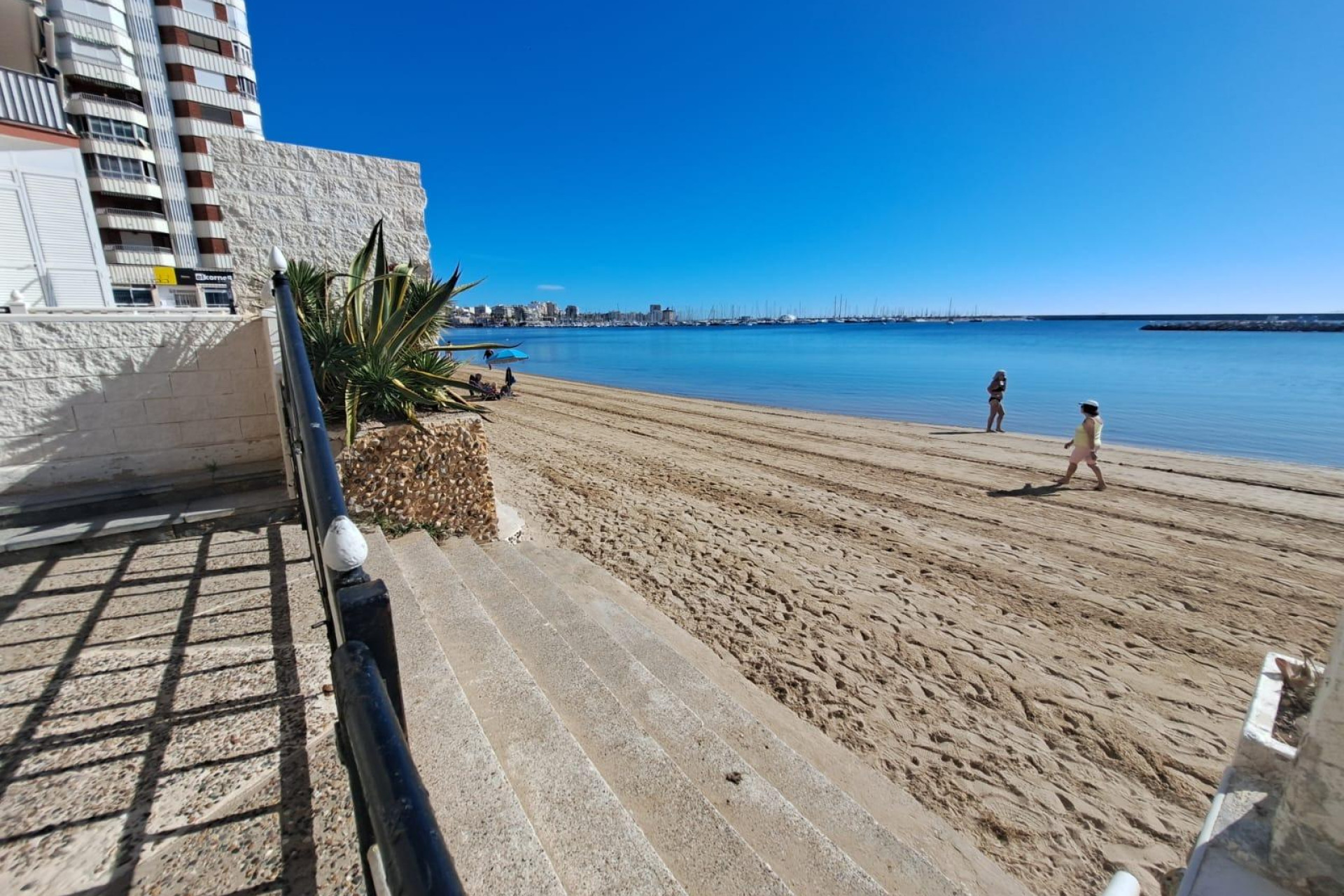 Resale - Apartment  - Torrevieja - Acequion