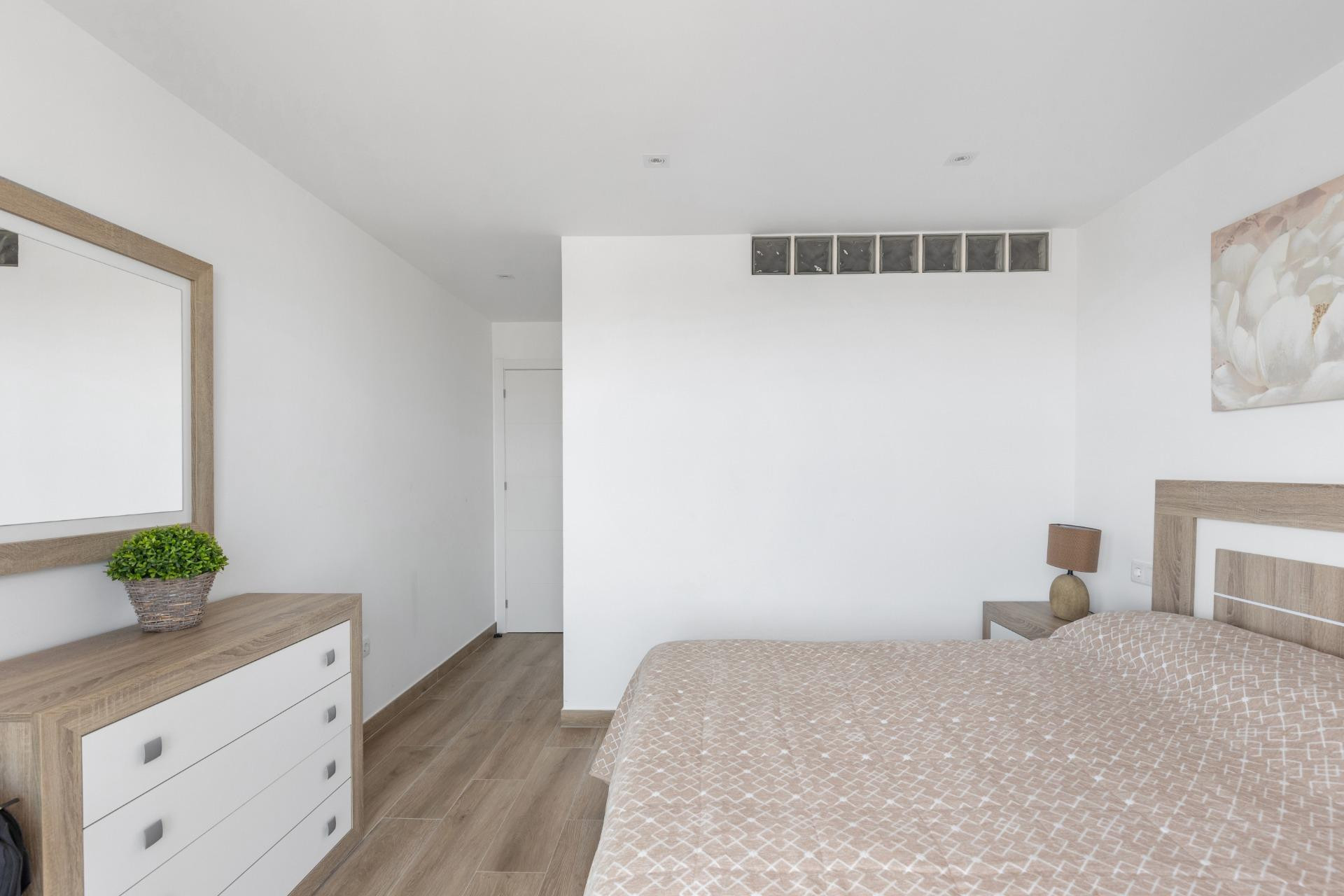 Resale - Apartment  - Torrevieja - Acequion