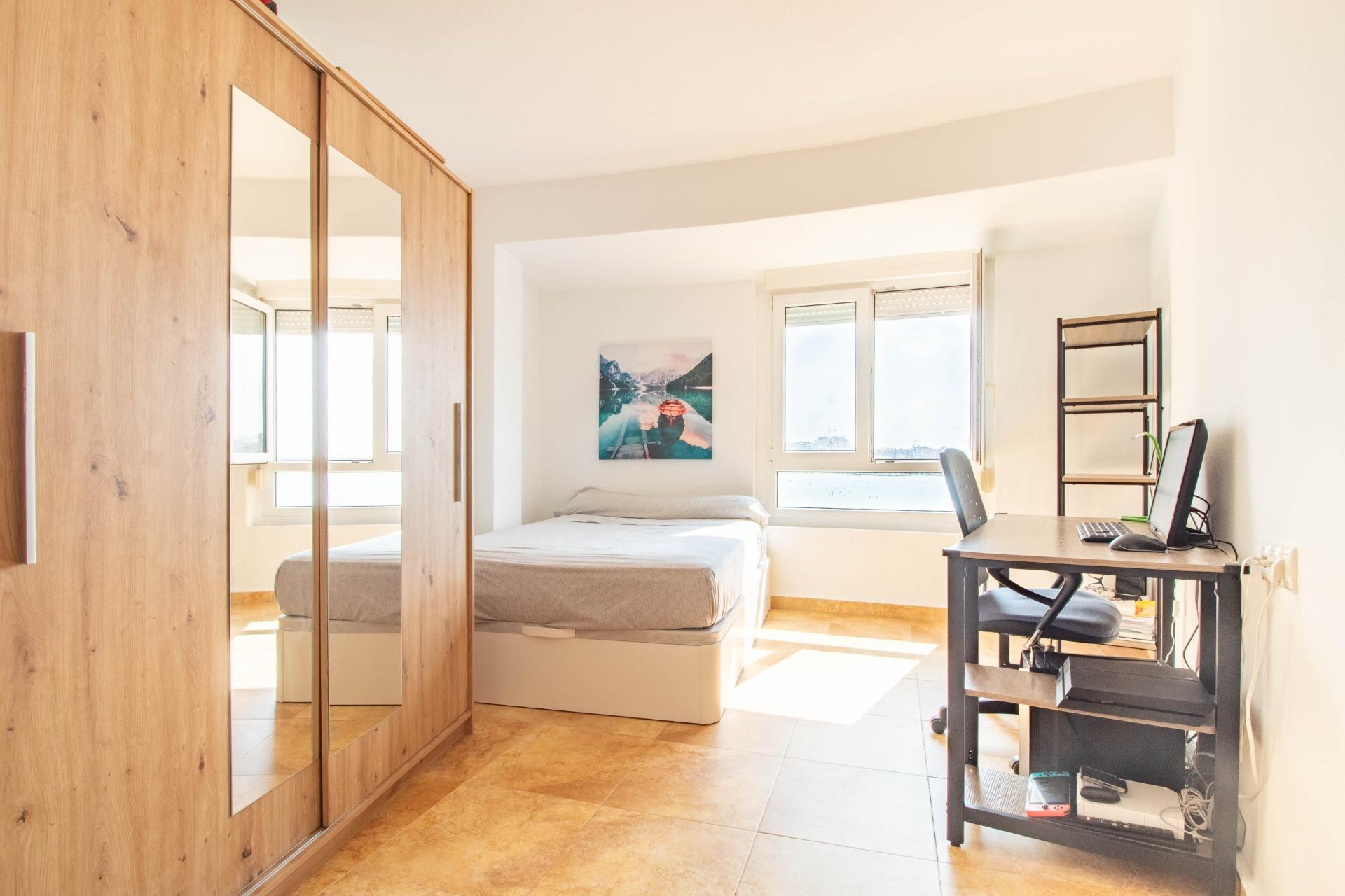 Resale - Apartment  - Torrevieja - Acequion