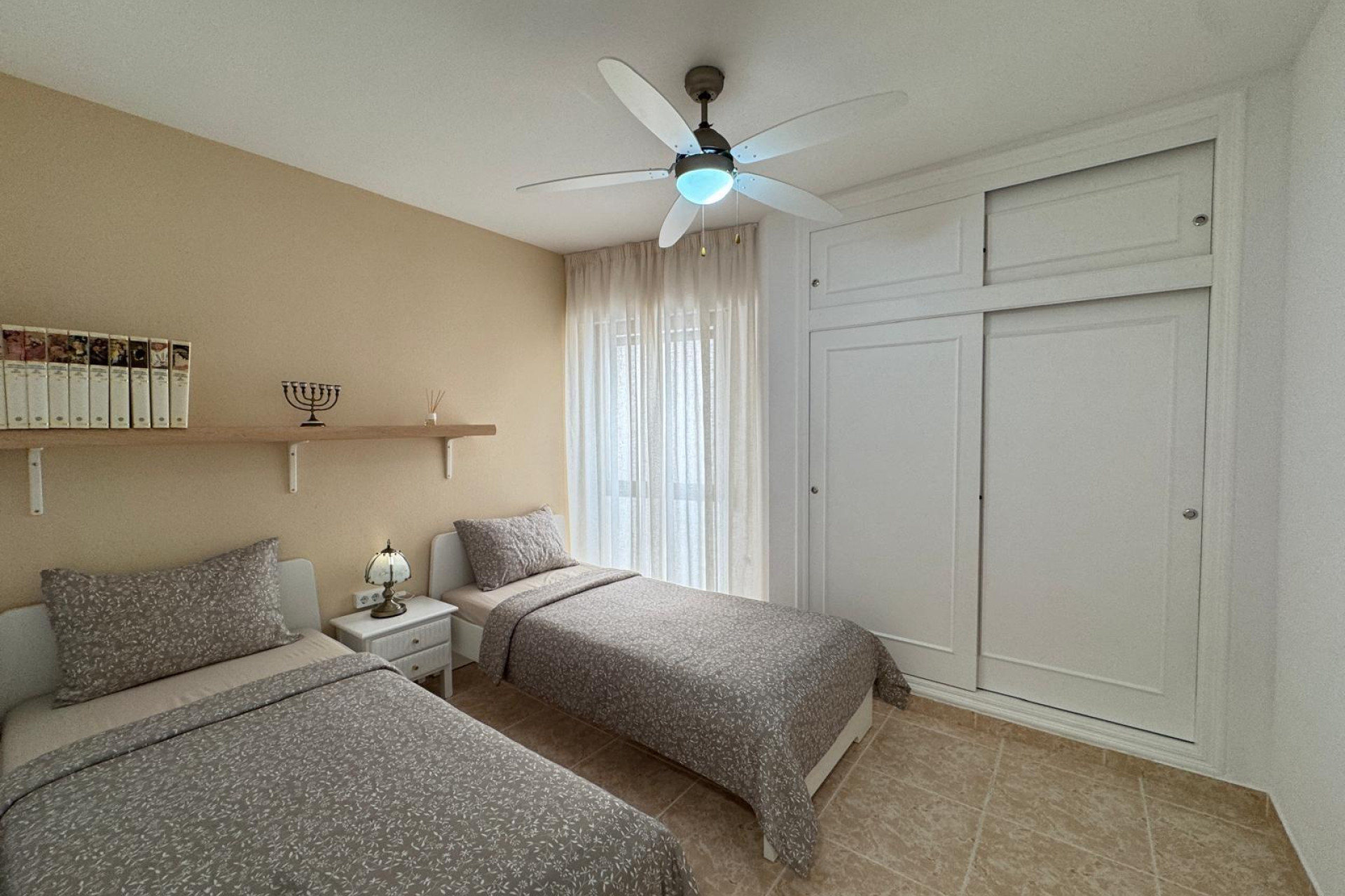 Resale - Apartment  - Torrevieja - Acequion