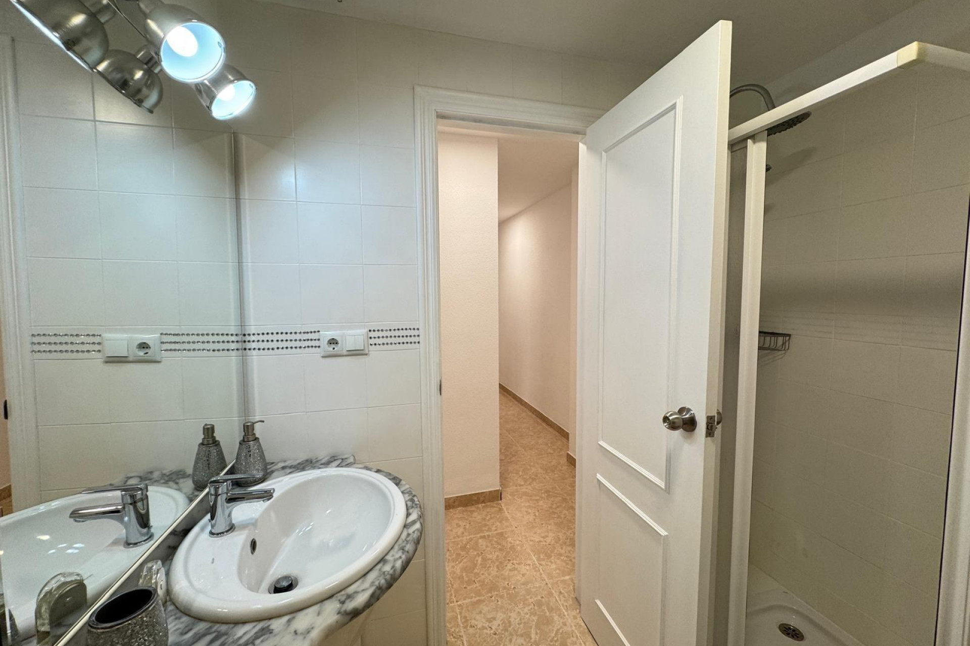 Resale - Apartment  - Torrevieja - Acequion