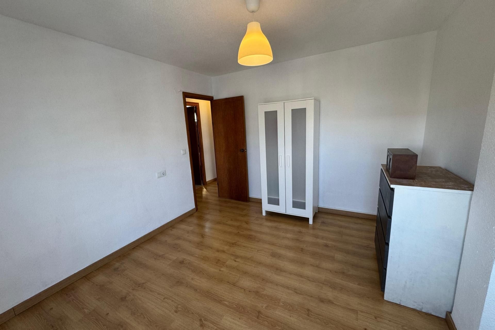 Resale - Apartment  - Torrevieja - Acequion