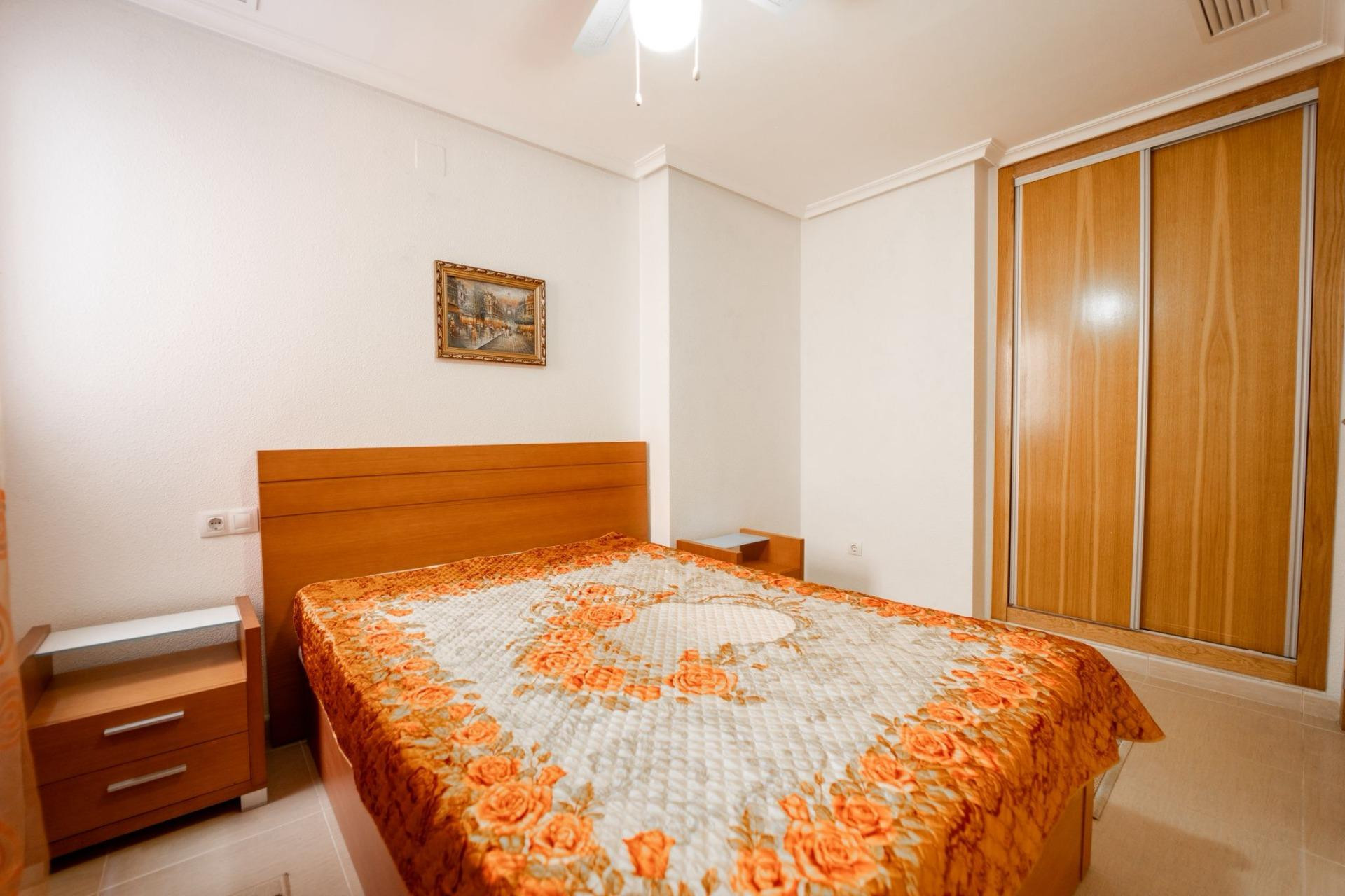 Resale - Apartment  - Torrevieja - Acequion