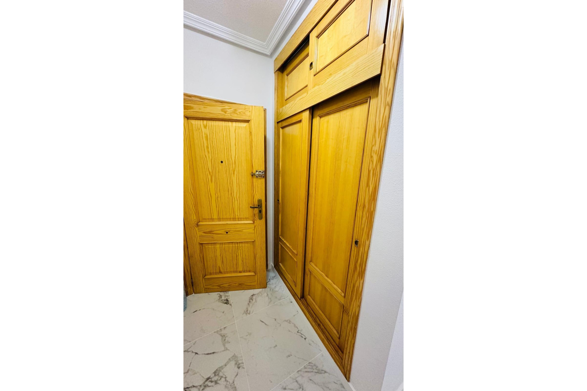 Resale - Apartment  - Torrevieja - Acequion