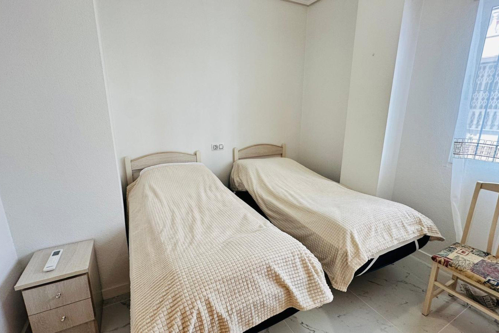 Resale - Apartment  - Torrevieja - Acequion