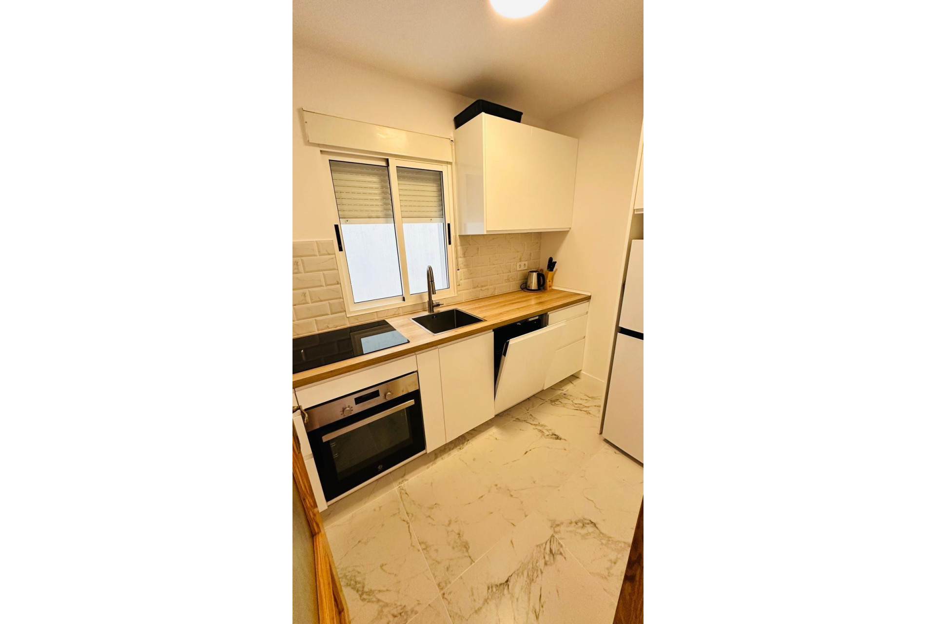 Resale - Apartment  - Torrevieja - Acequion