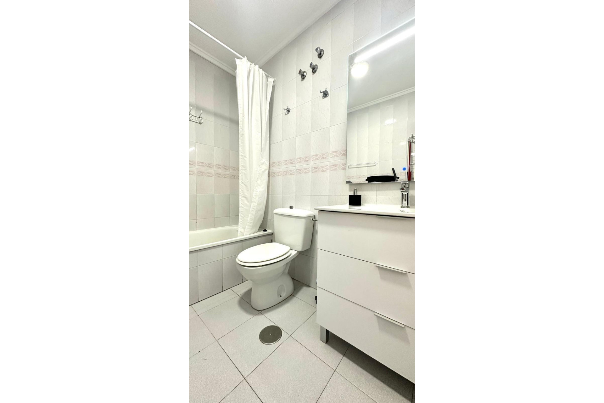 Resale - Apartment  - Torrevieja - Acequion