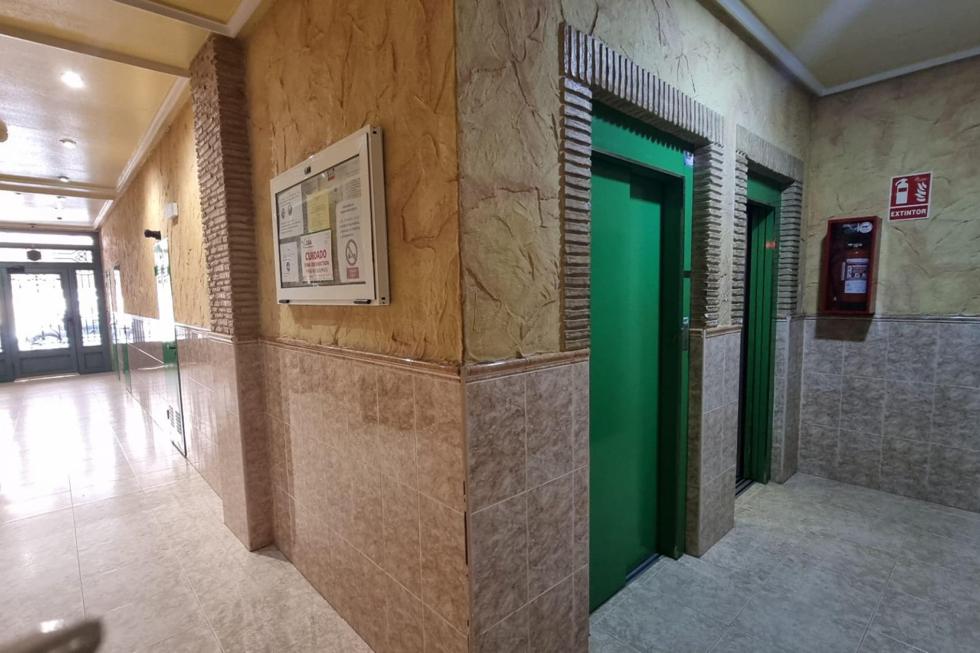 Resale - Apartment  - Torrevieja - Acequion