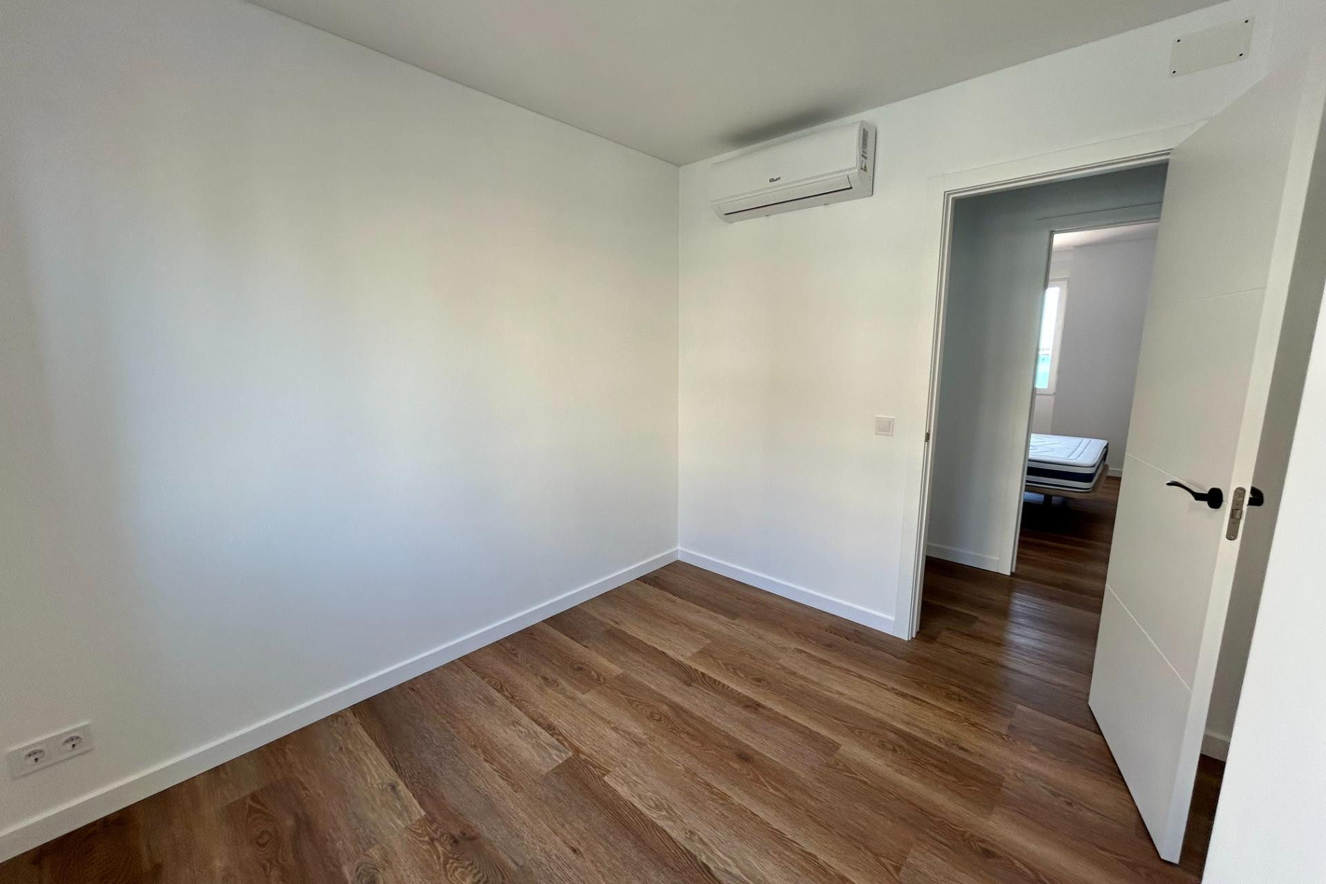 Resale - Apartment  - Torrevieja - Acequion