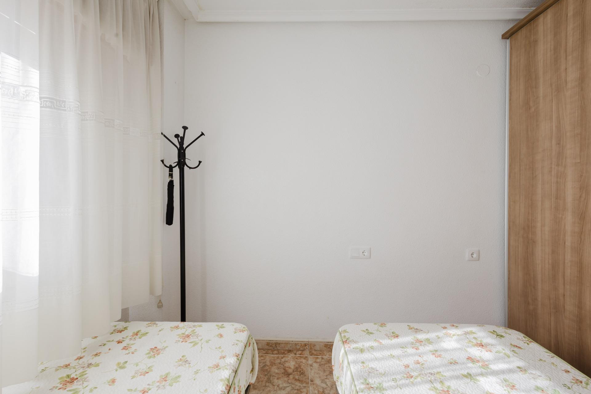 Resale - Apartment  - Torrevieja - Acequion