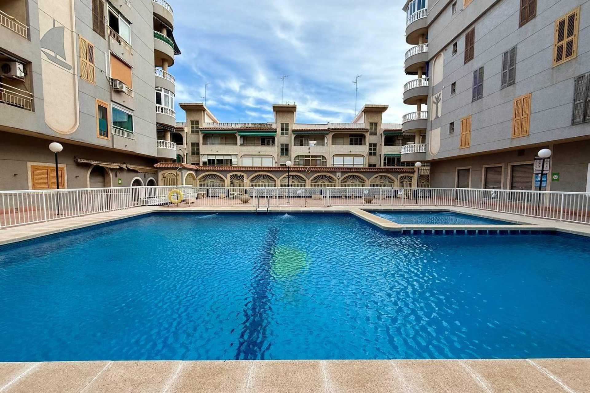 Resale - Apartment  - Torrevieja - Acequion