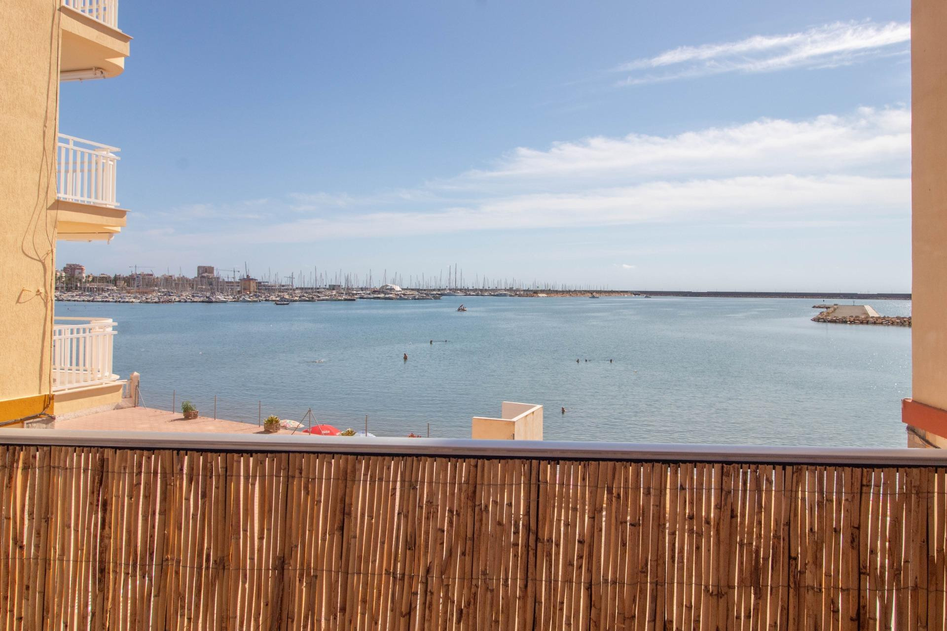 Resale - Apartment  - Torrevieja - Acequion