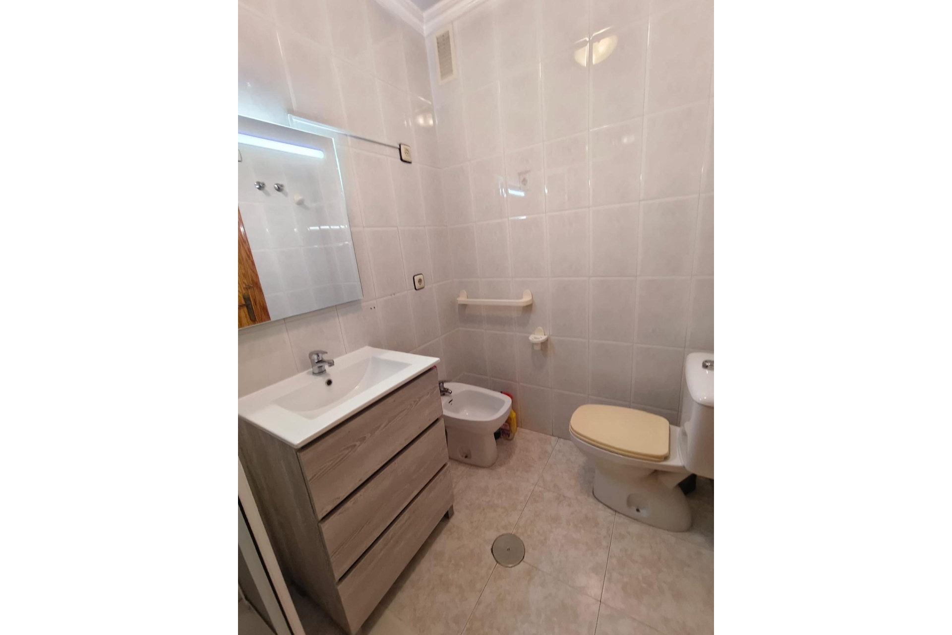 Resale - Apartment  - Torrevieja - Acequion