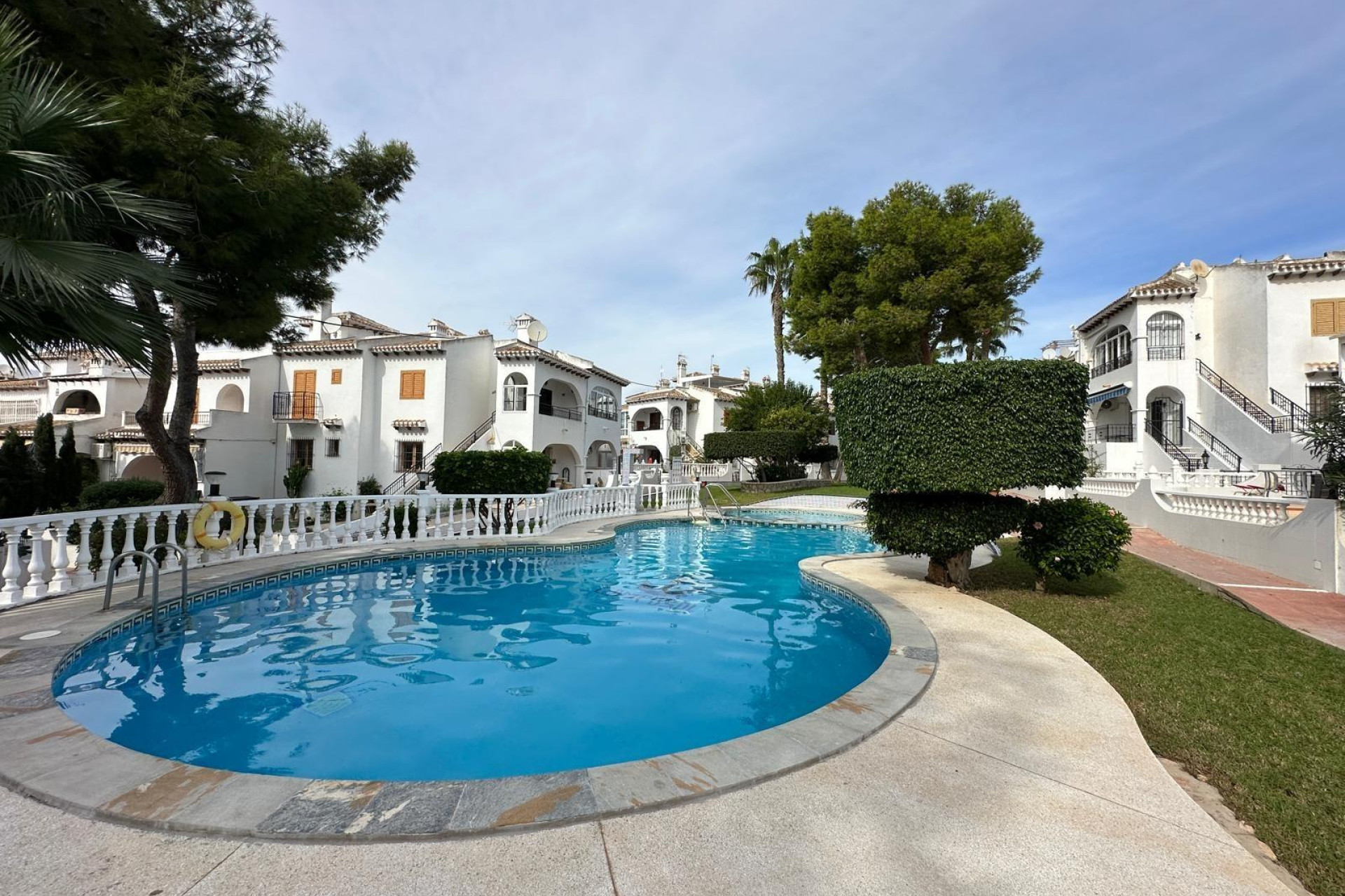 Resale - Apartment  - Torrevieja - Aguas nuevas 2