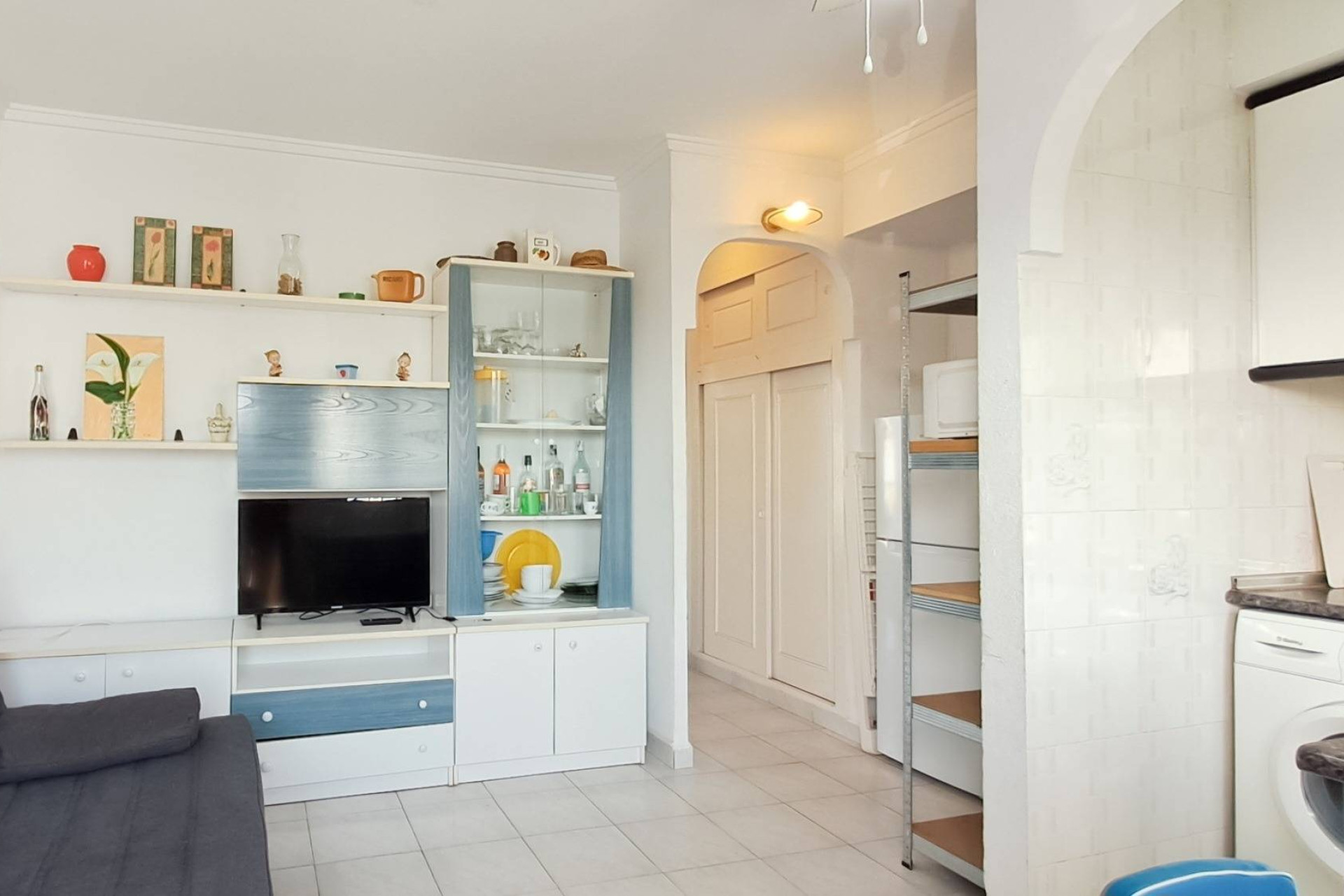 Resale - Apartment  - Torrevieja - Aguas nuevas 2