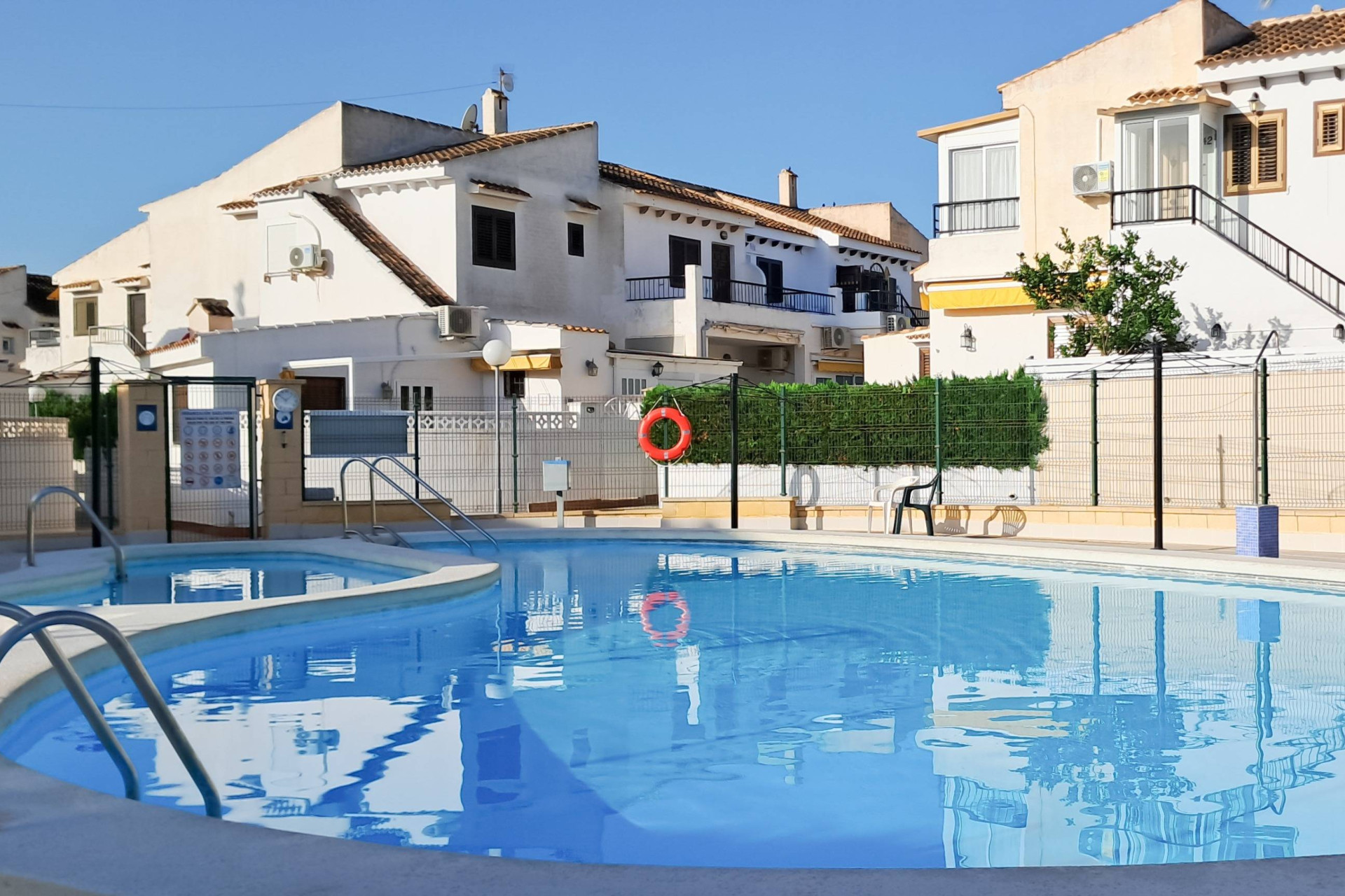 Resale - Apartment  - Torrevieja - Aguas nuevas 2