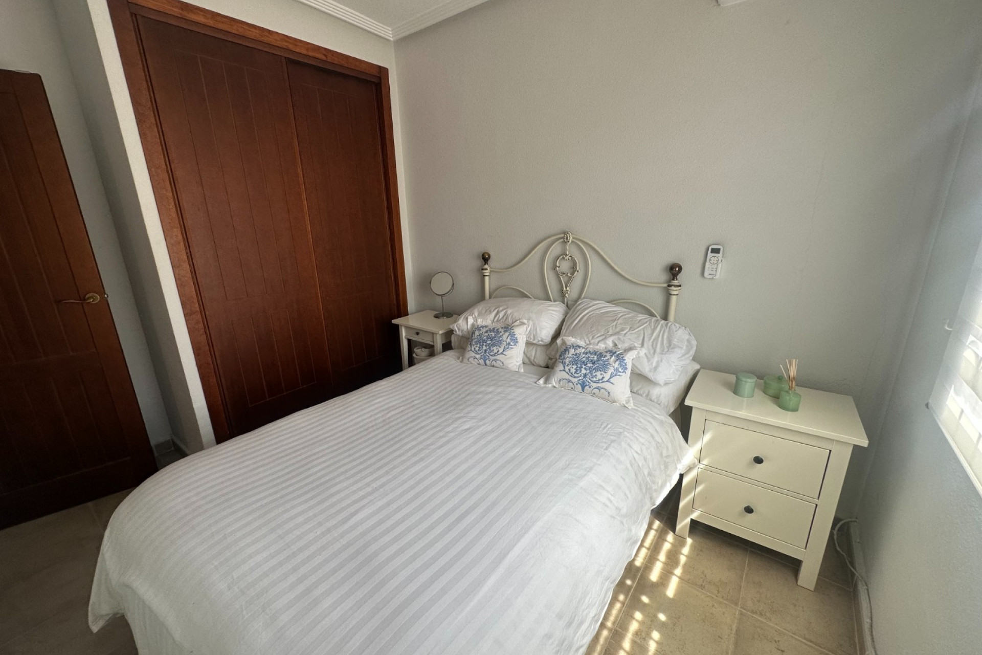 Resale - Apartment  - Torrevieja - Aguas Nuevas