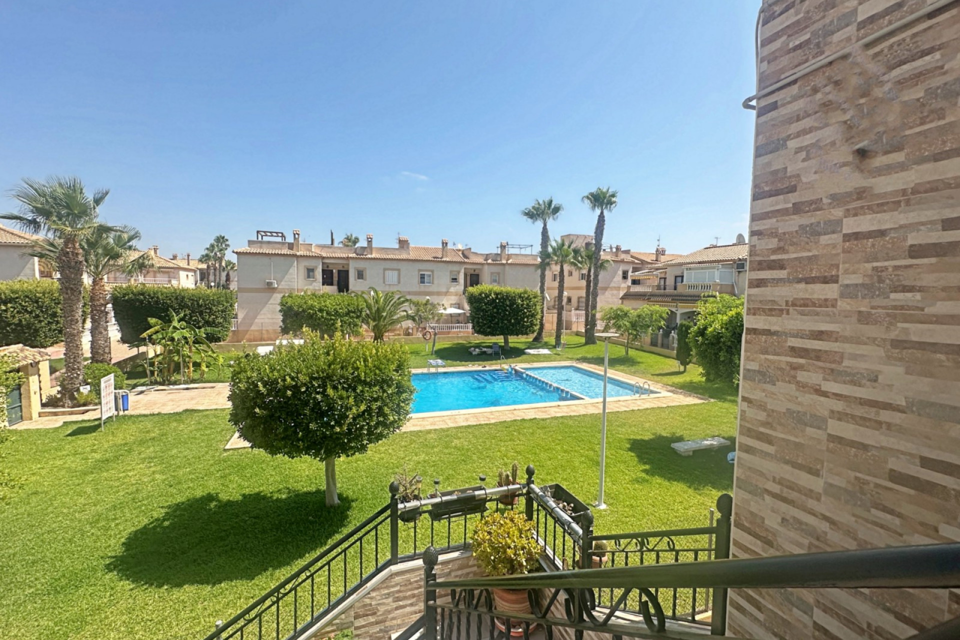 Resale - Apartment  - Torrevieja - Aguas Nuevas