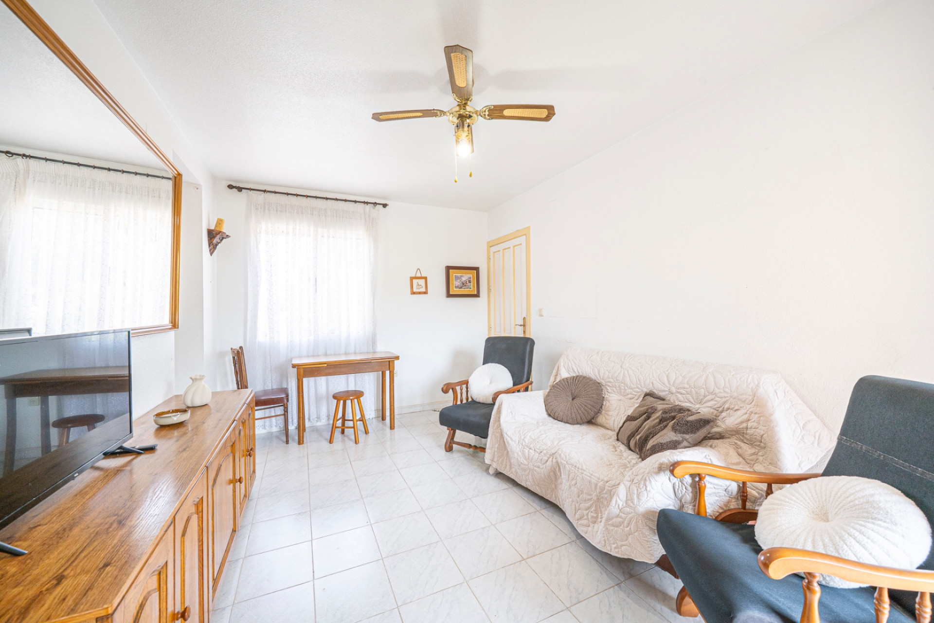 Resale - Apartment  - Torrevieja - Aguas Nuevas