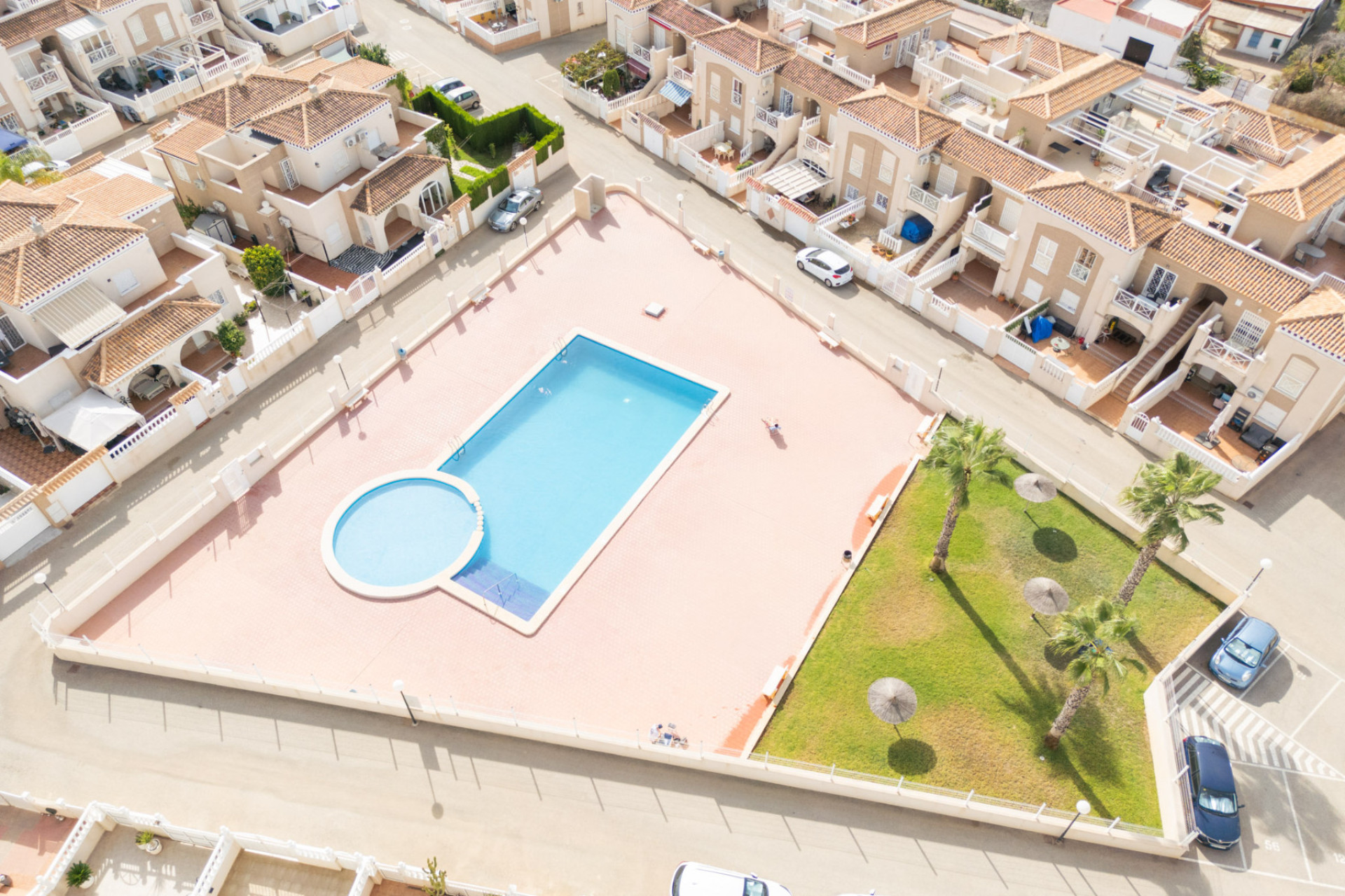 Resale - Apartment  - Torrevieja - Aguas Nuevas