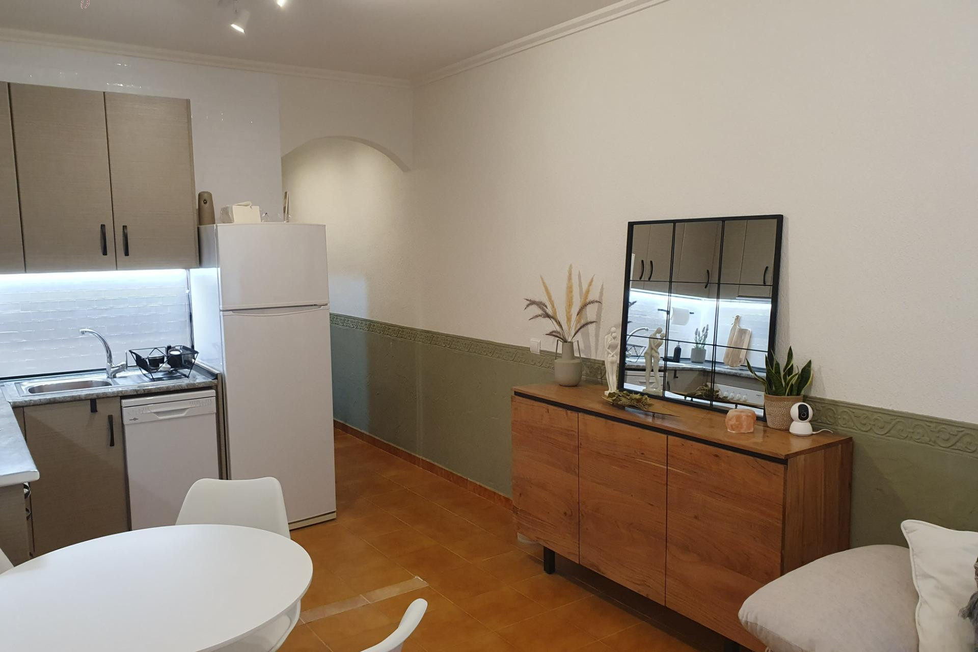 Resale - Apartment  - Torrevieja - Aguas Nuevas