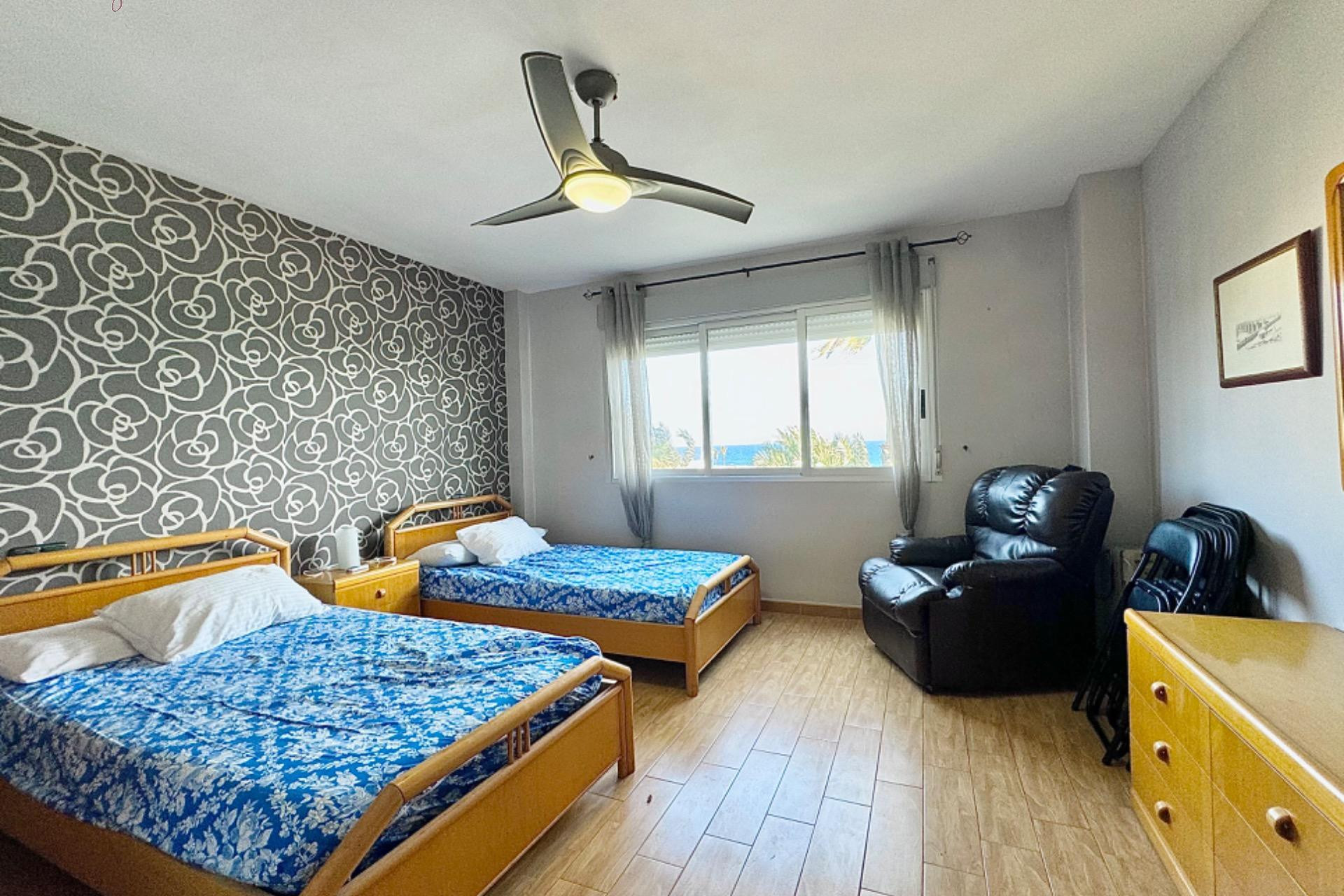 Resale - Apartment  - Torrevieja - Aldea del mar