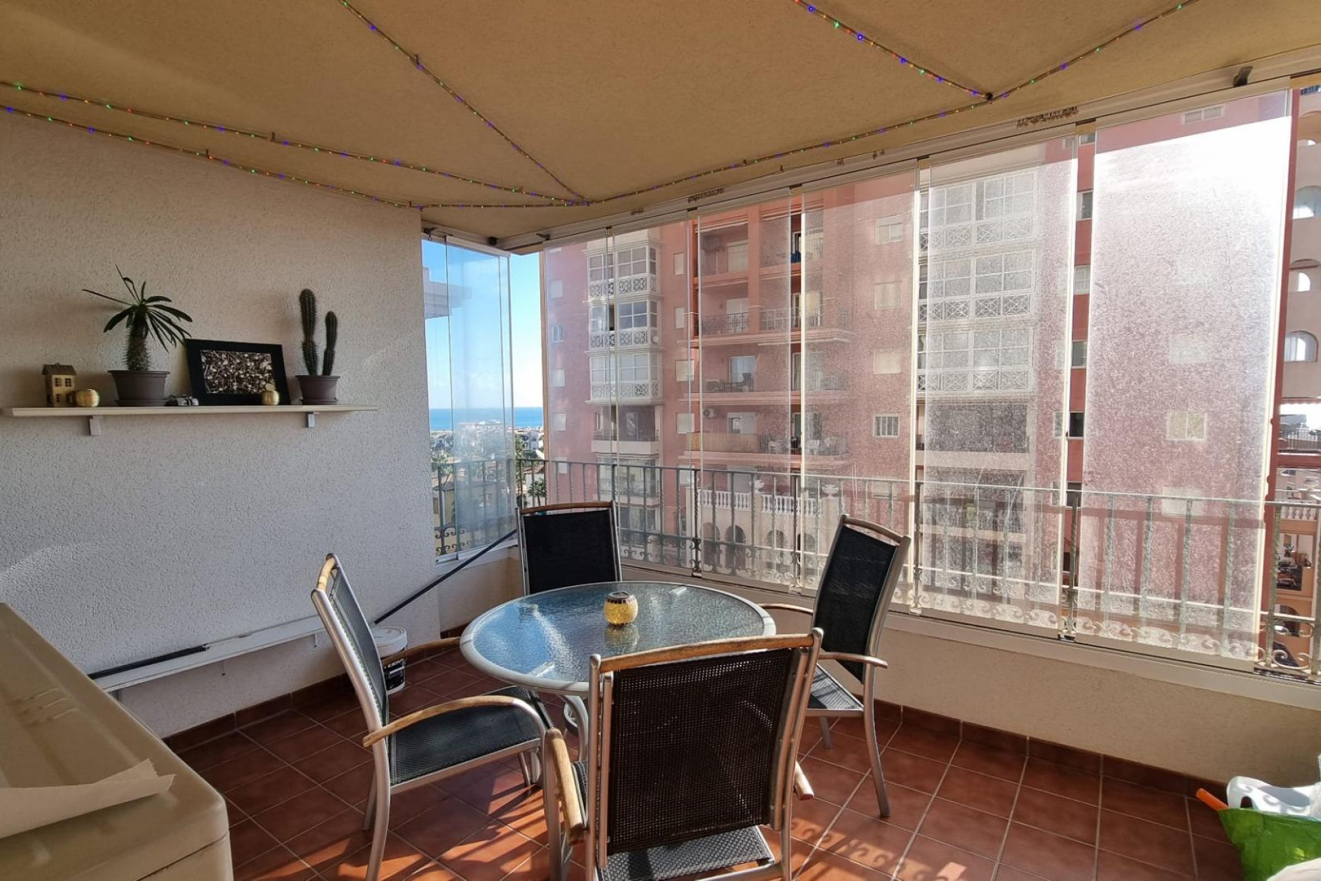 Resale - Apartment  - Torrevieja - Aldea del mar