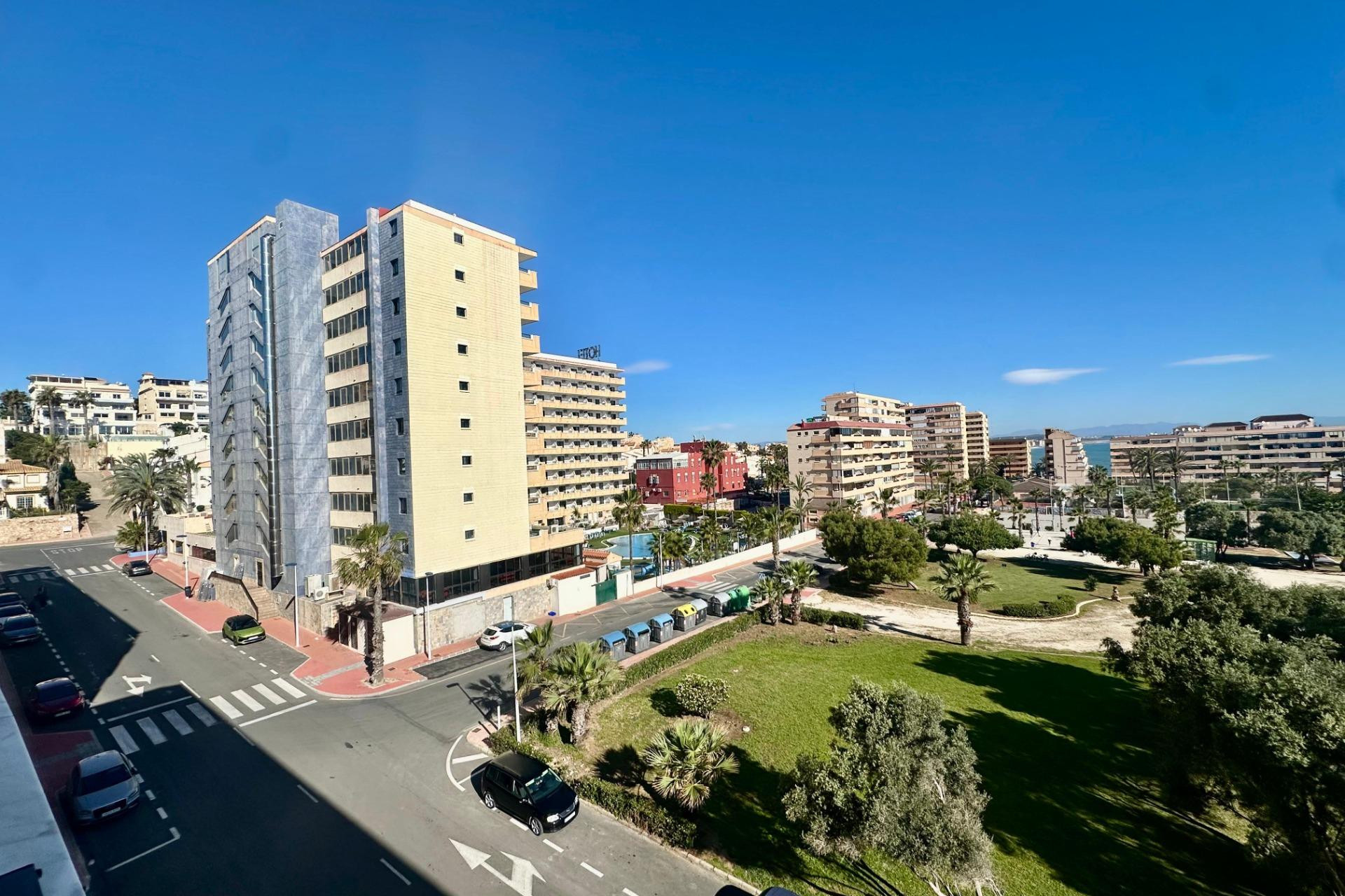 Resale - Apartment  - Torrevieja - Cabo cervera