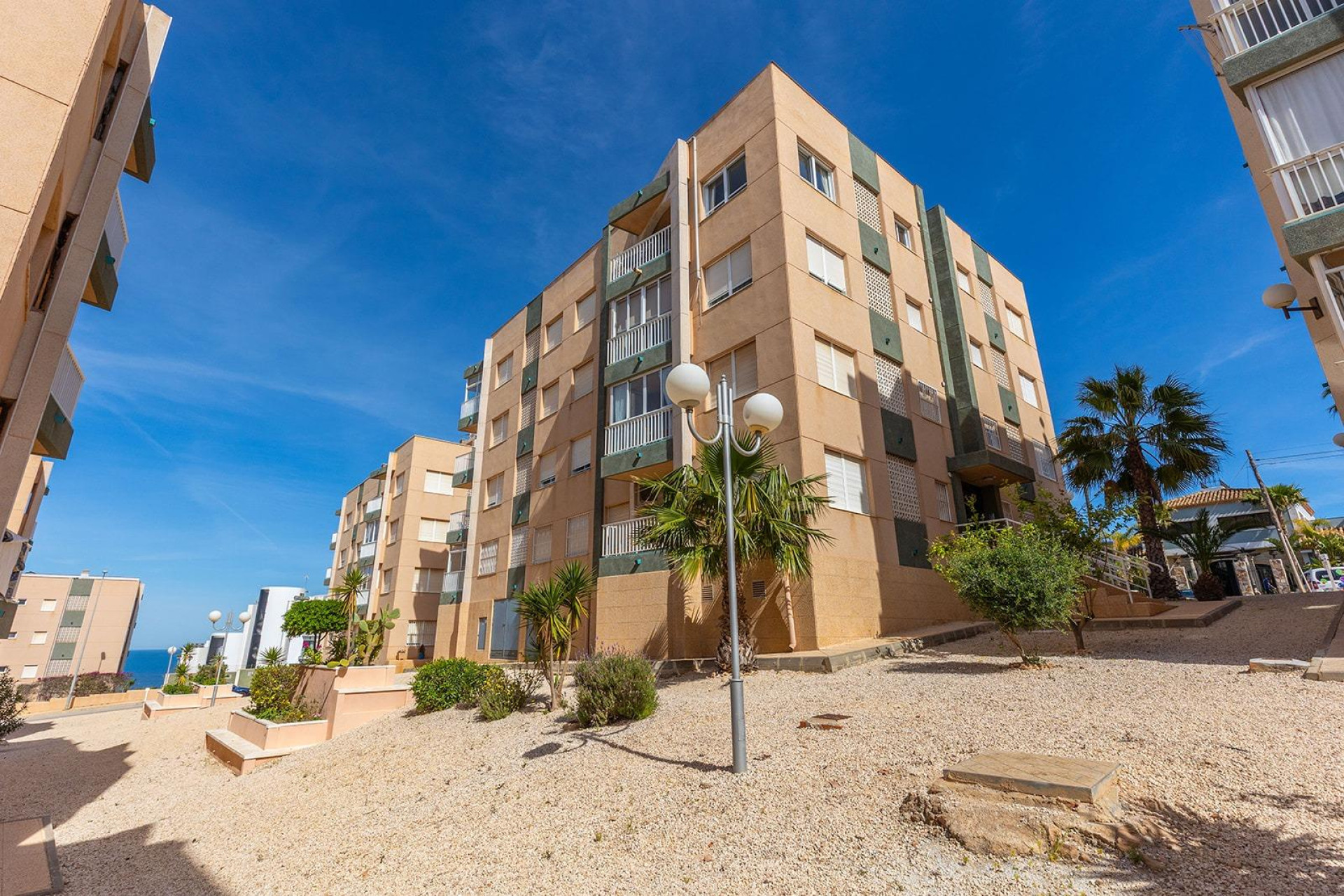 Resale - Apartment  - Torrevieja - Cabo cervera