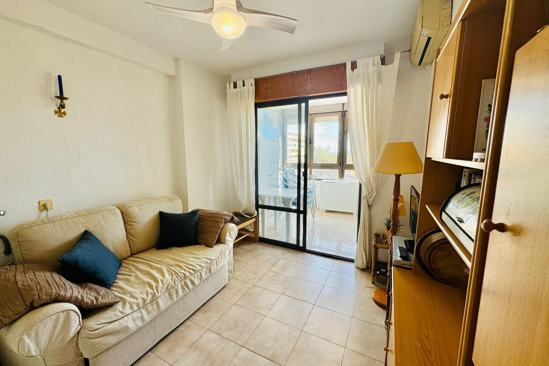 Resale - Apartment  - Torrevieja - Cabo cervera