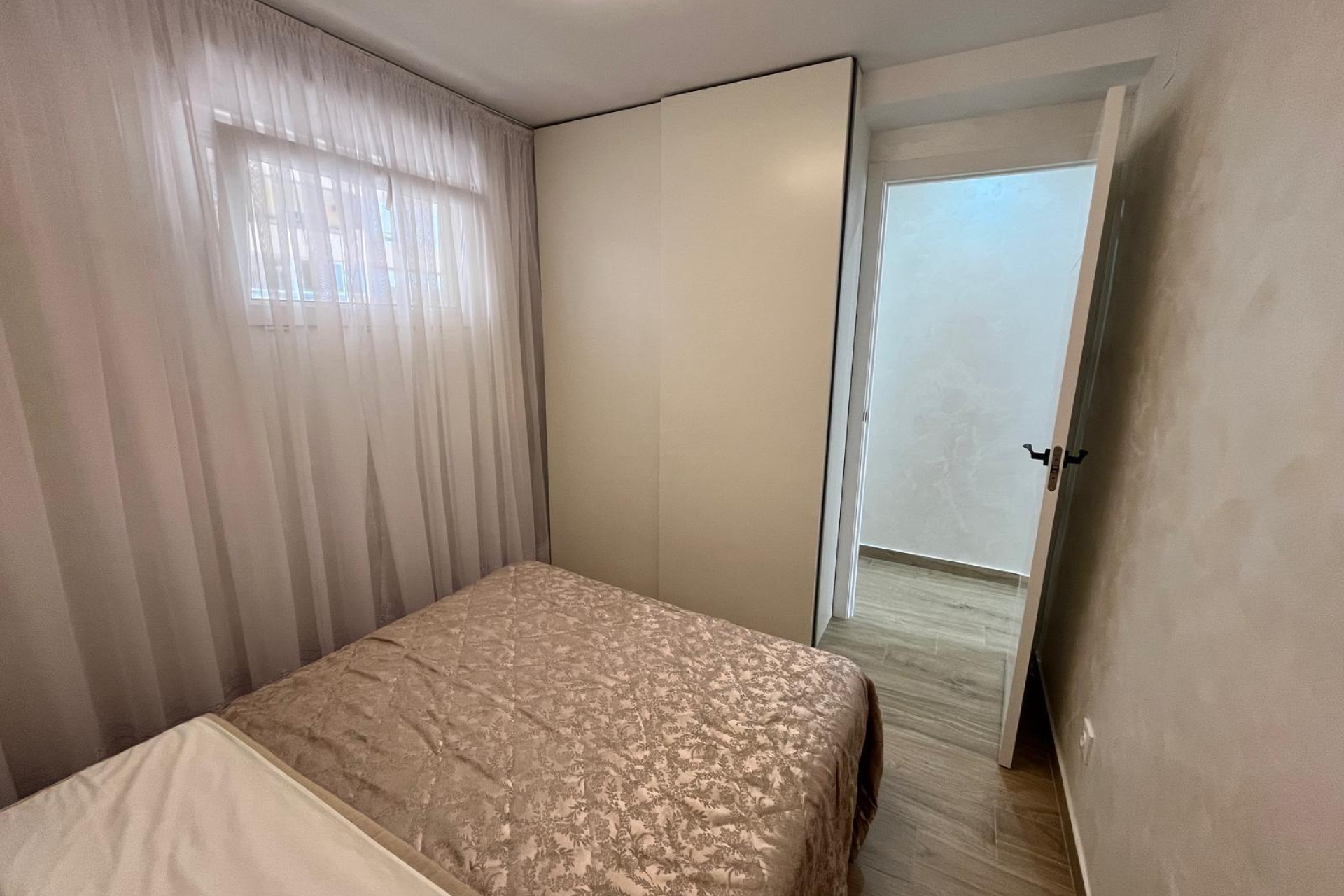 Resale - Apartment  - Torrevieja - Cabo cervera