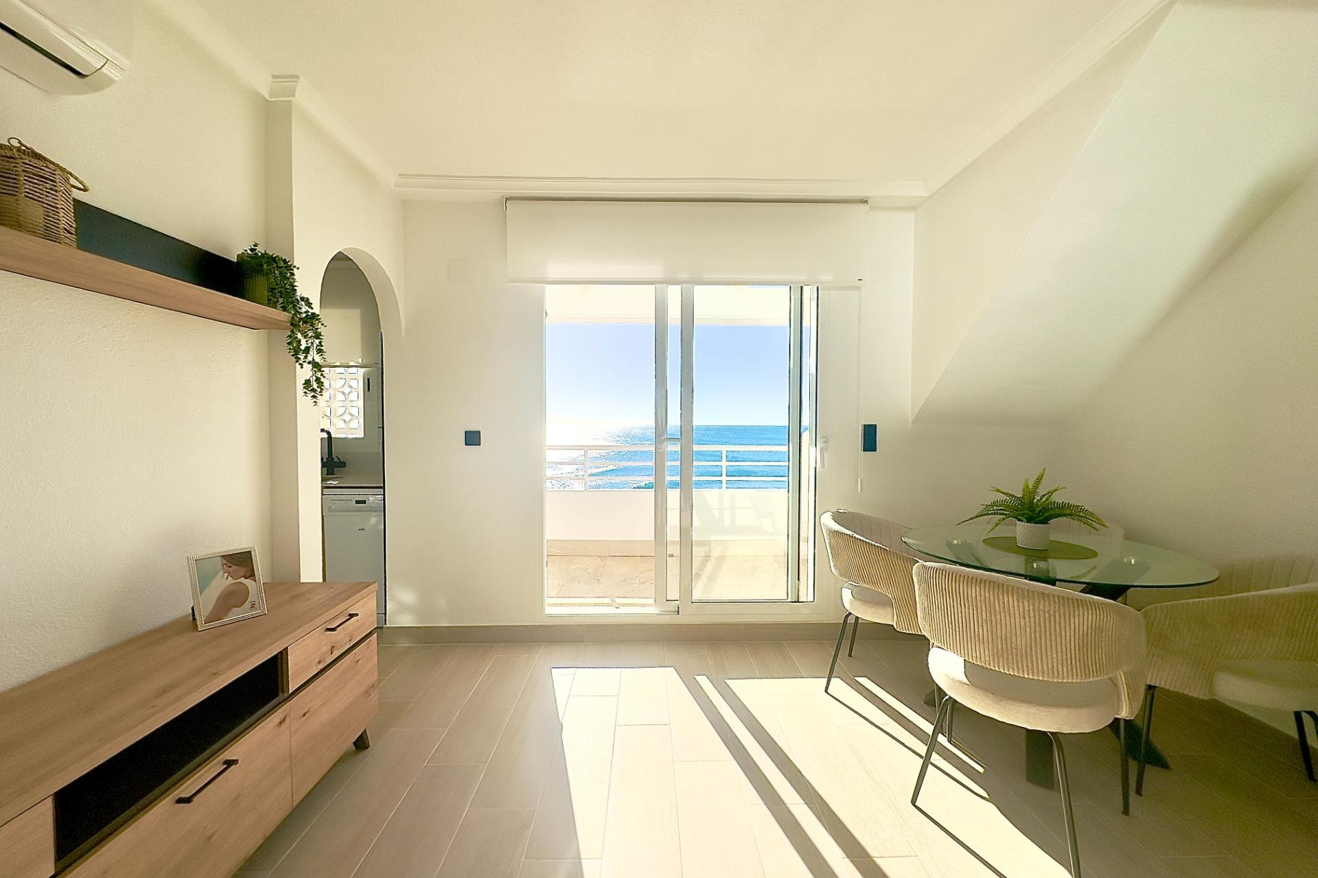 Resale - Apartment  - Torrevieja - Cabo cervera