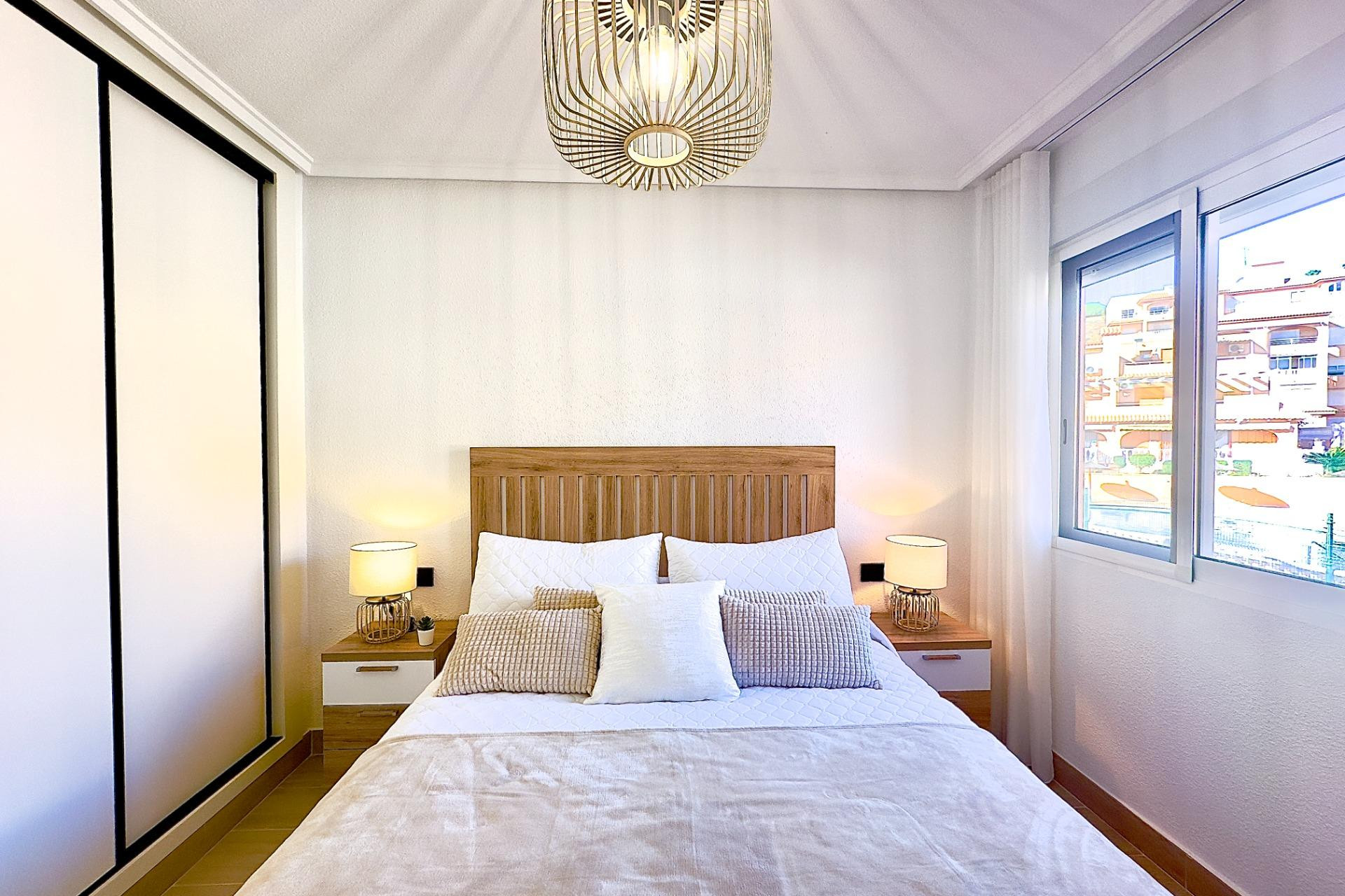 Resale - Apartment  - Torrevieja - Cabo cervera