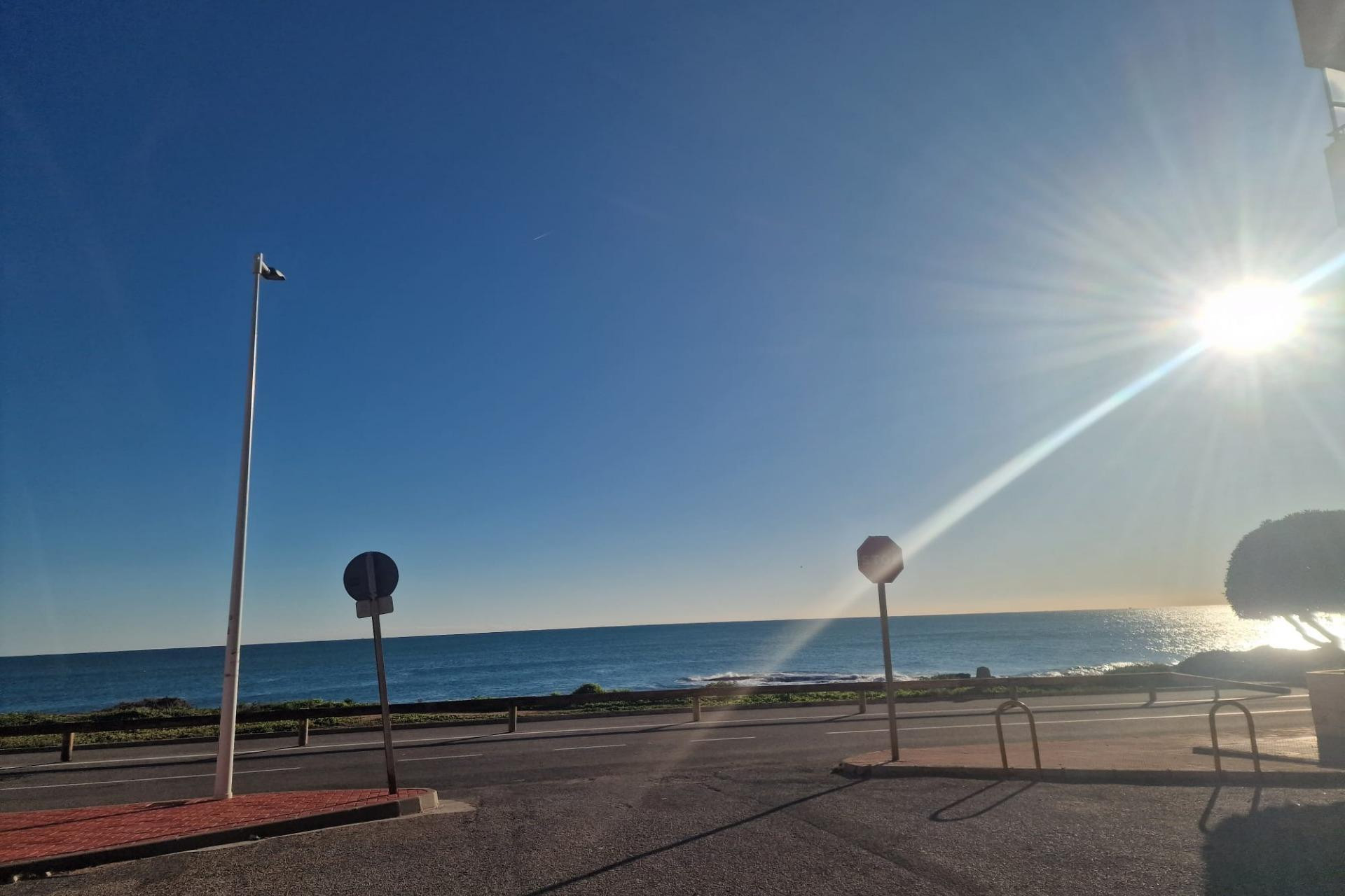 Resale - Apartment  - Torrevieja - Cabo cervera