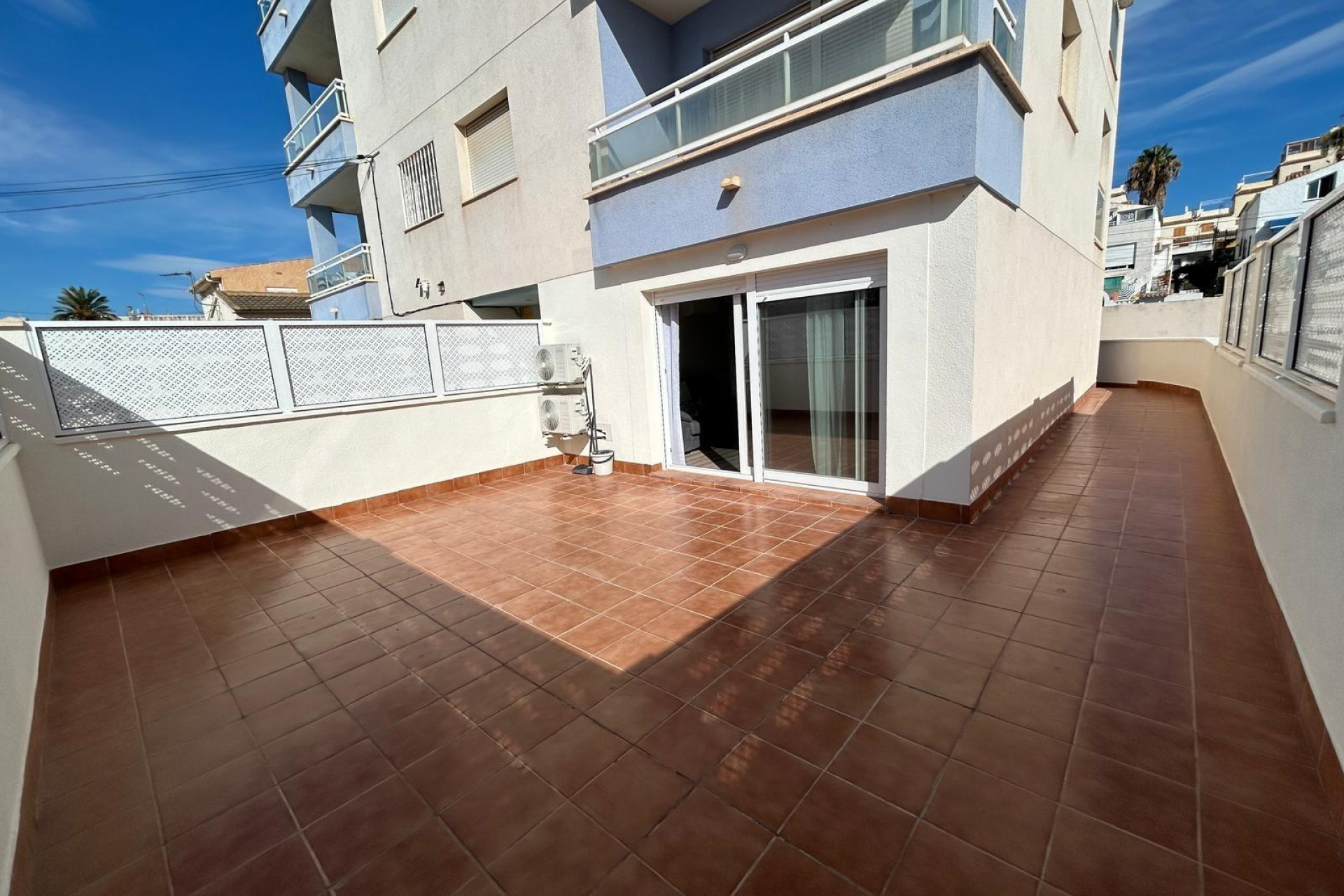 Resale - Apartment  - Torrevieja - Calas blanca