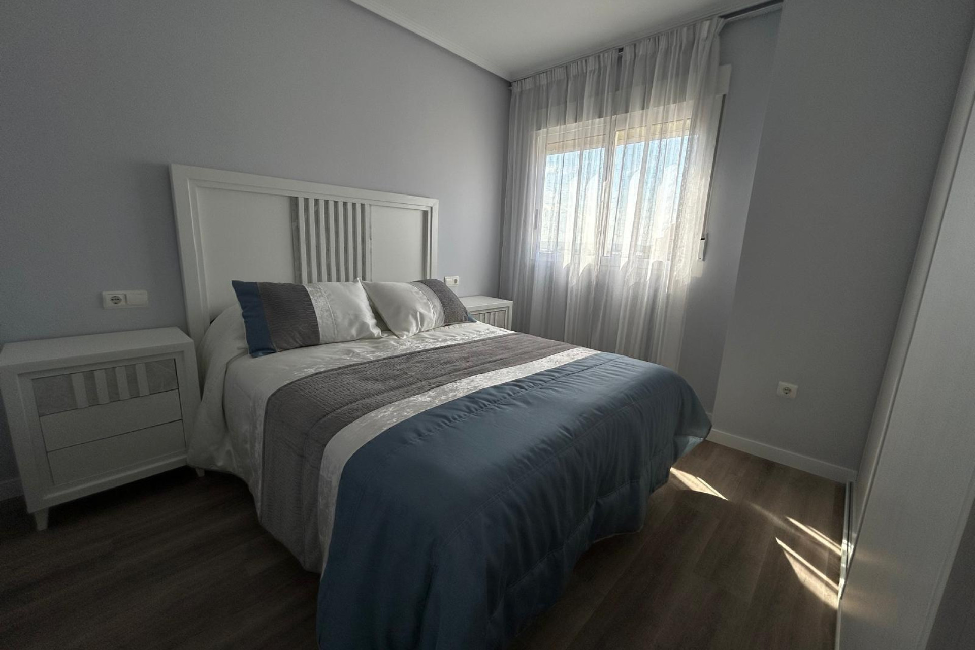 Resale - Apartment  - Torrevieja - Calas blanca