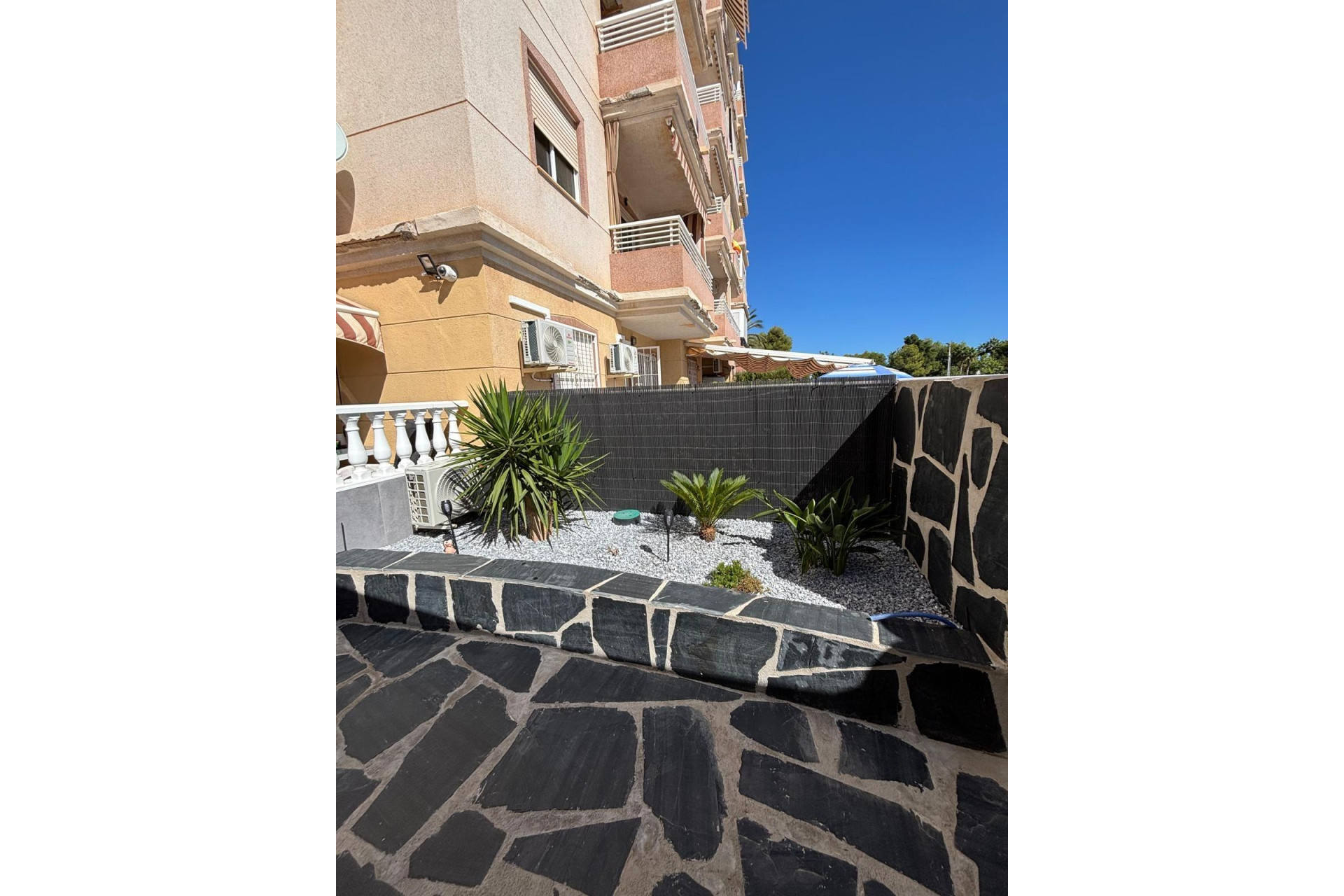 Resale - Apartment  - Torrevieja - Calas blanca