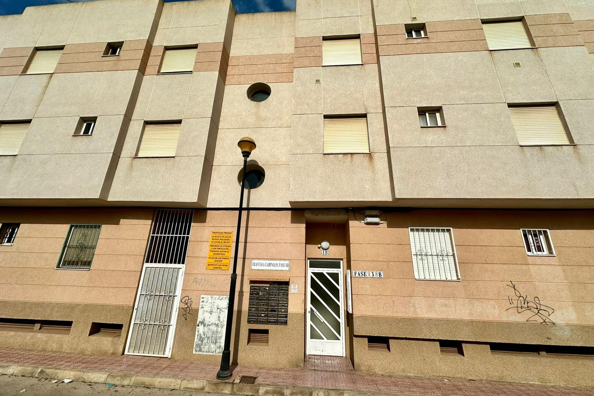 Resale - Apartment  - Torrevieja - Calas blanca