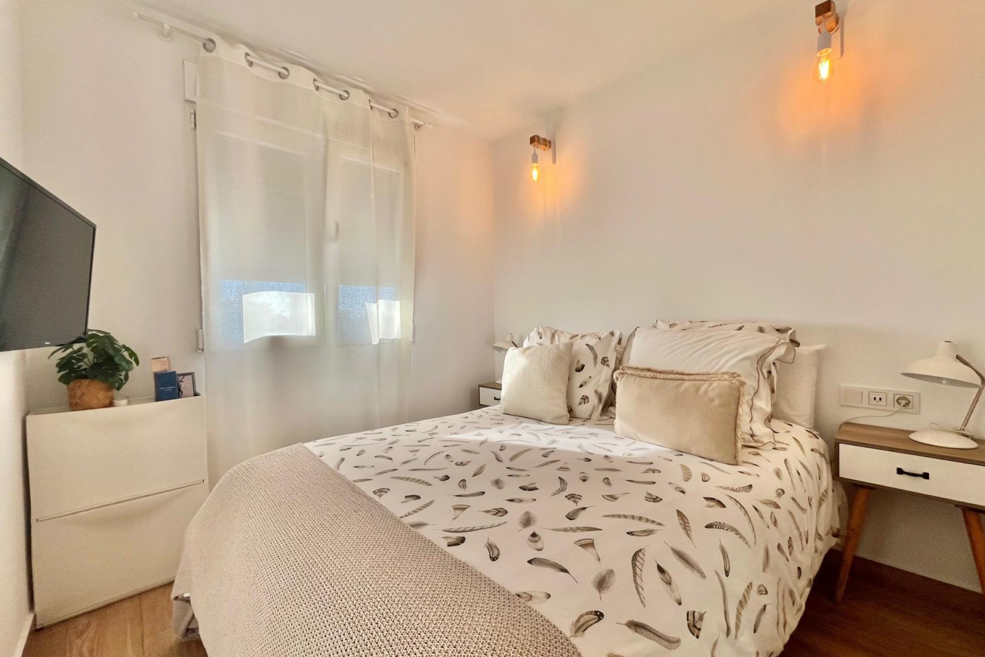 Resale - Apartment  - Torrevieja - Calas blanca