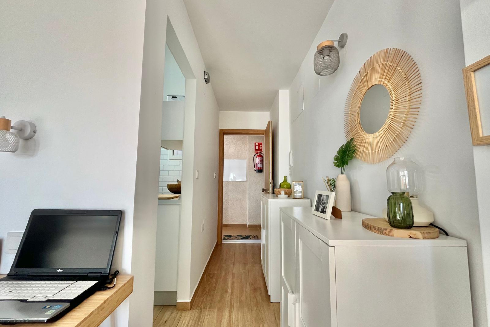 Resale - Apartment  - Torrevieja - Calas blanca