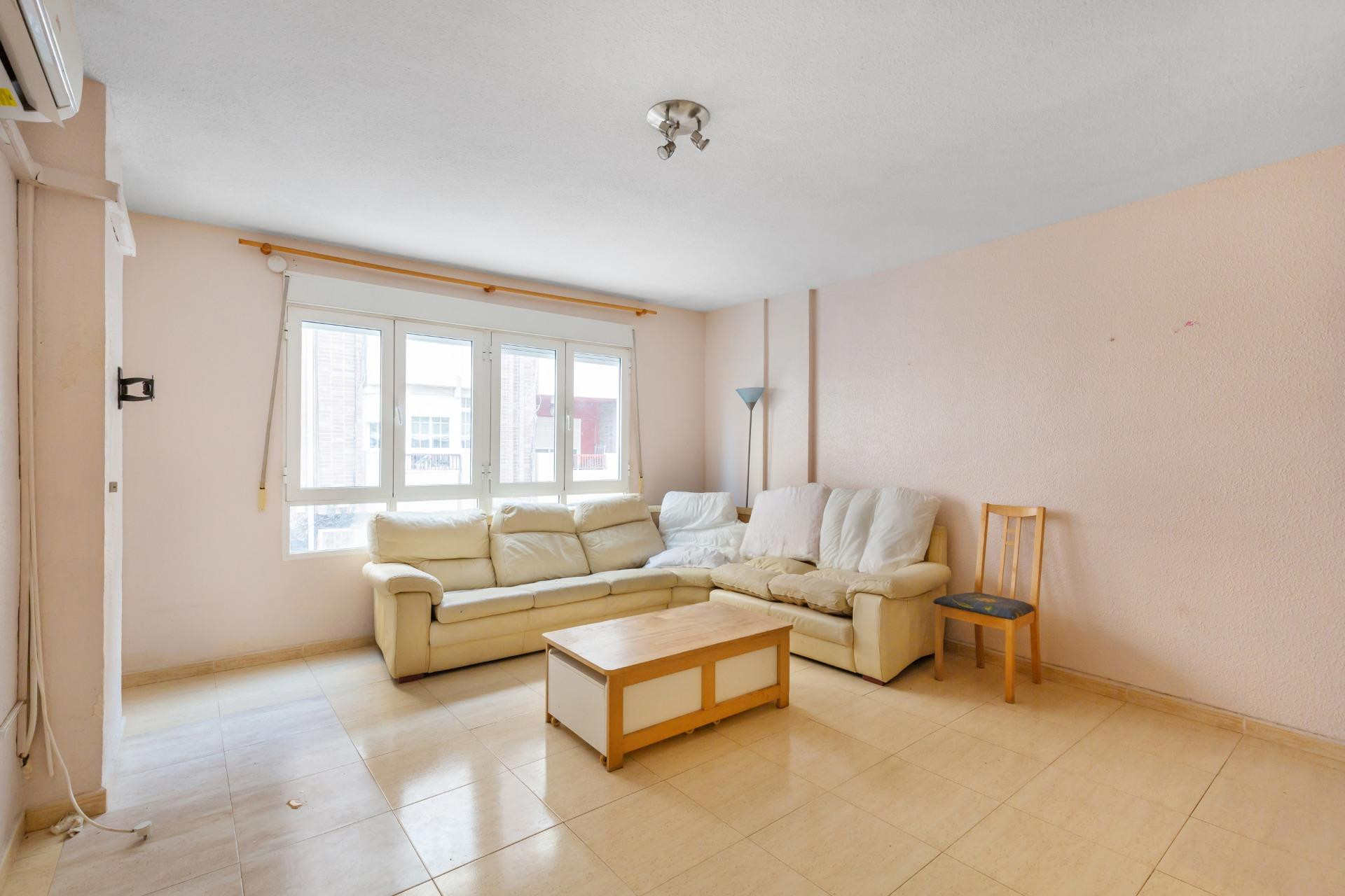 Resale - Apartment  - Torrevieja - Centro - Muelle Pesquero