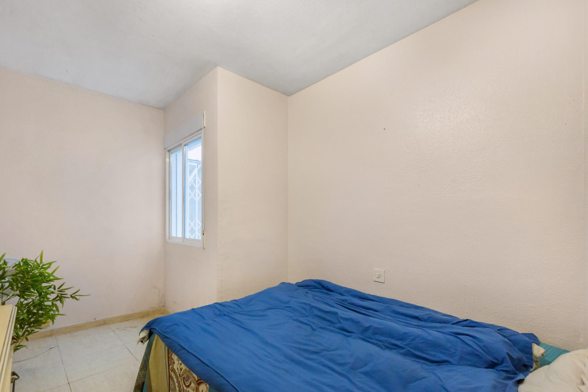 Resale - Apartment  - Torrevieja - Centro - Muelle Pesquero