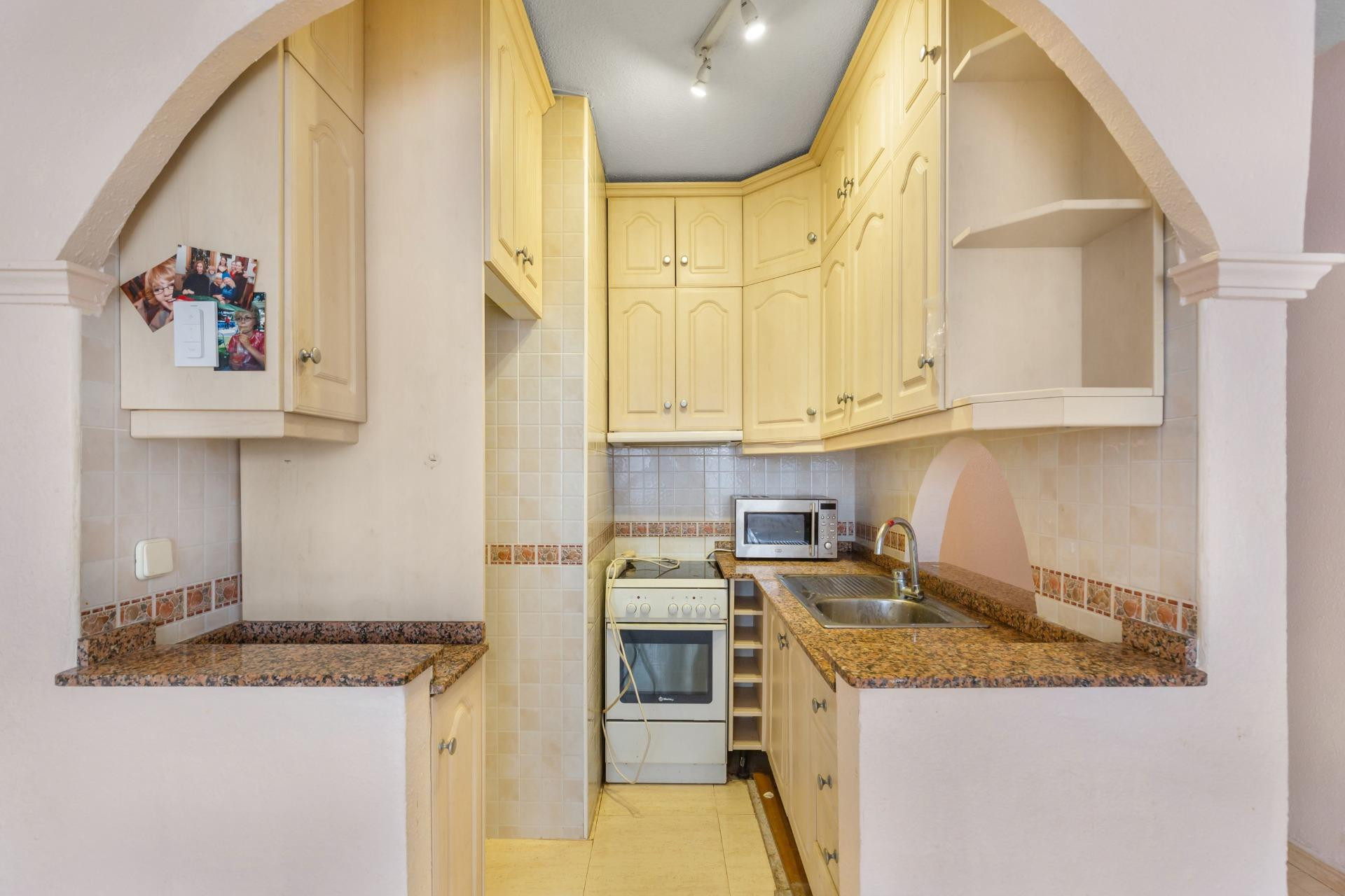 Resale - Apartment  - Torrevieja - Centro - Muelle Pesquero