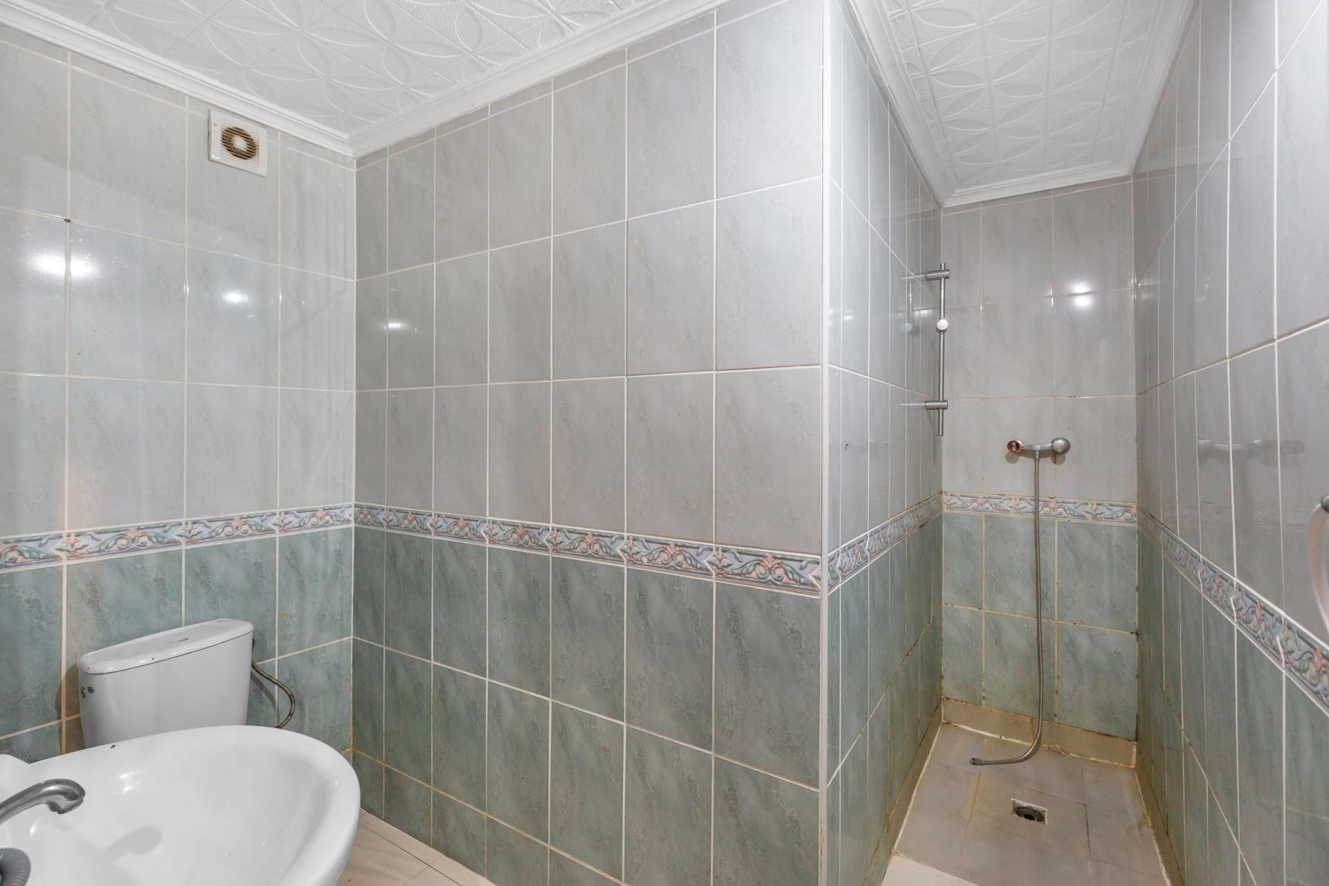 Resale - Apartment  - Torrevieja - Centro - Muelle Pesquero