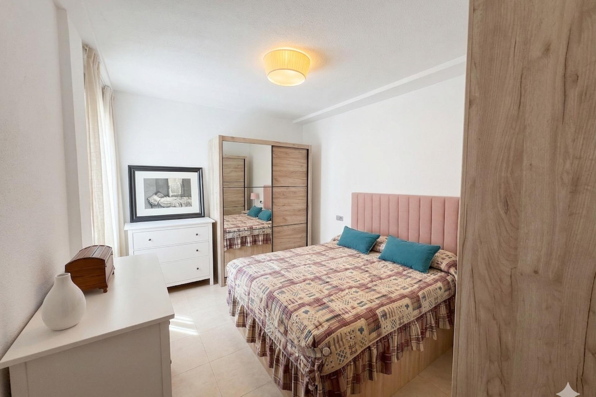 Resale - Apartment  - Torrevieja - Centro