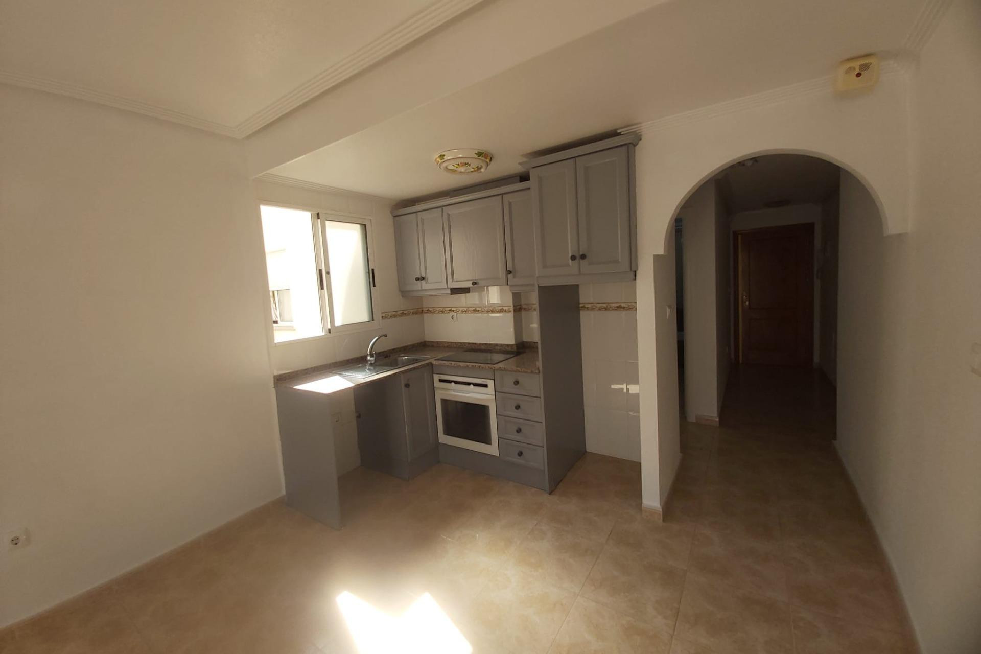 Resale - Apartment  - Torrevieja - Centro