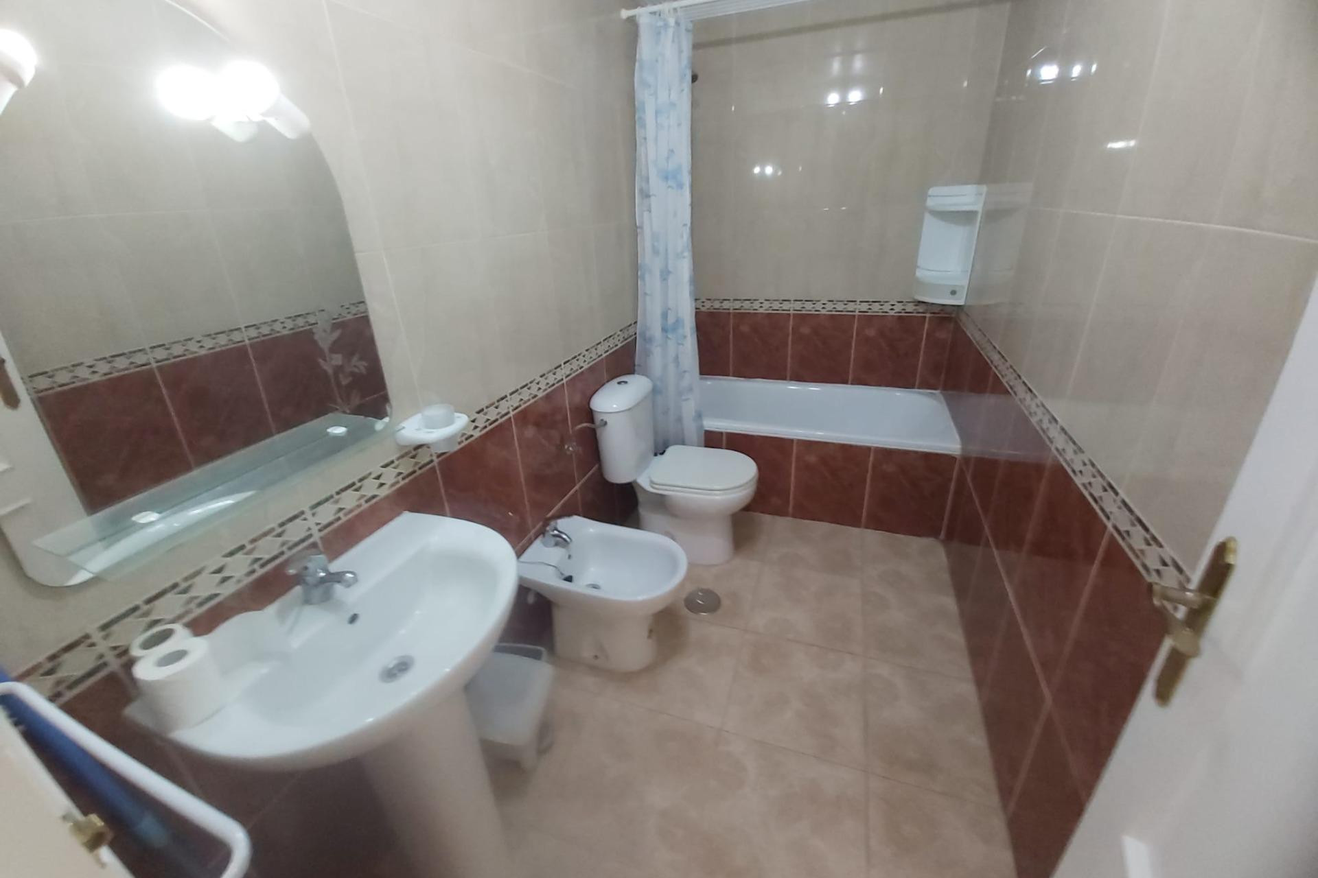 Resale - Apartment  - Torrevieja - Centro